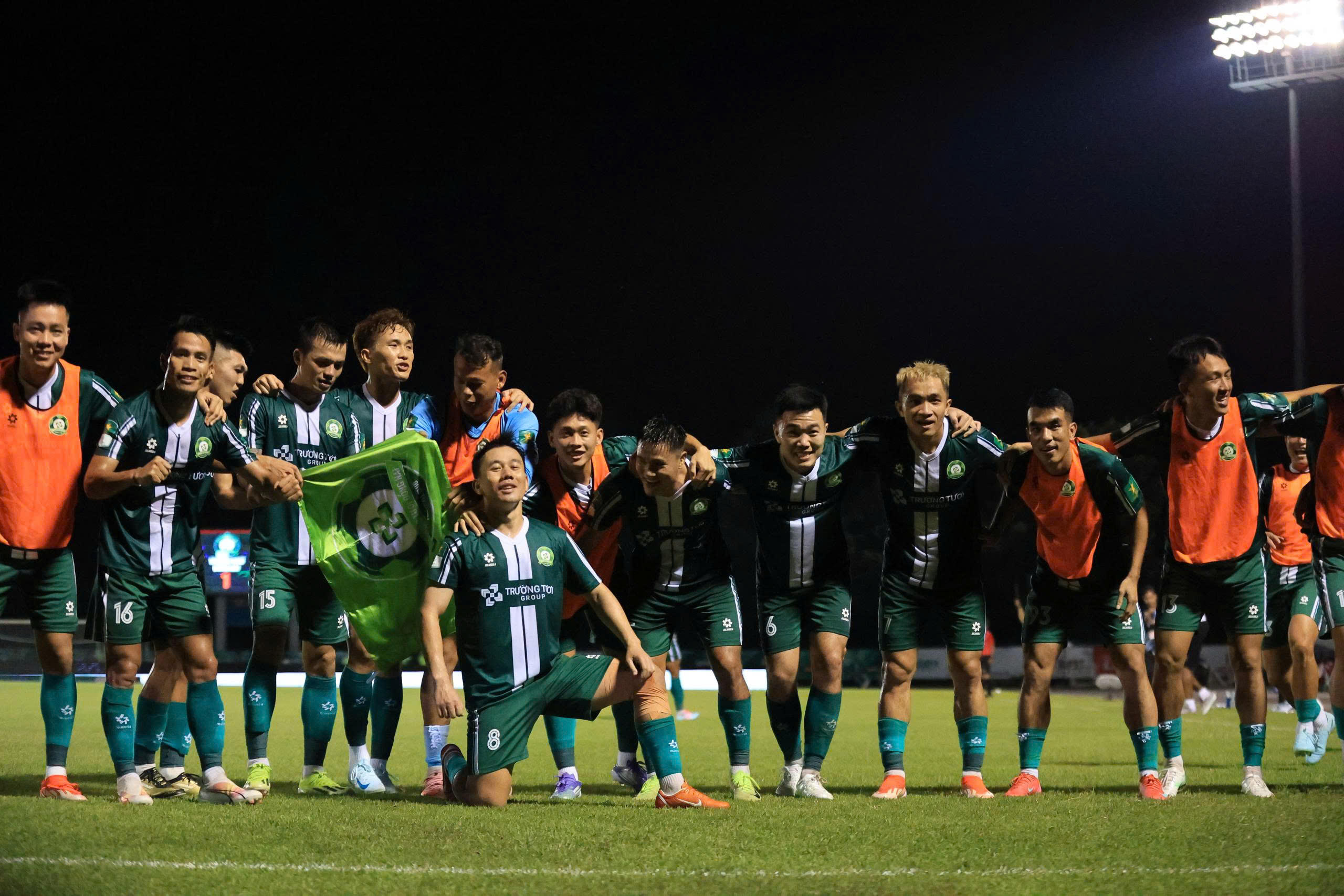 Minh Vương lập cú đúp, Đồng Nai thắng đậm Phú Thọ 4-1 - Ảnh 1.