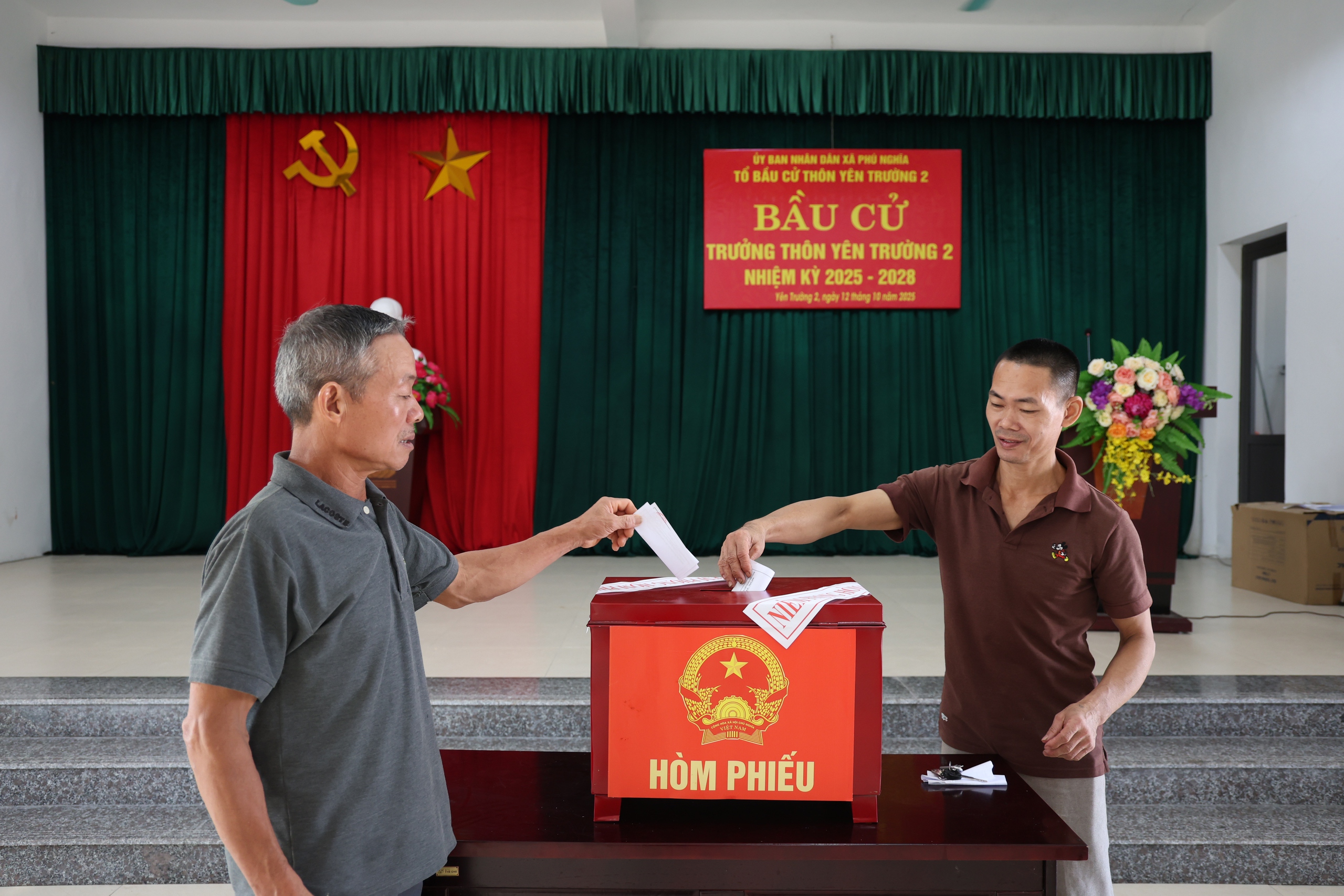 Hướng dẫn bầu trưởng thôn, tổ trưởng dân phố theo mô hình chính quyền 2 cấp - Ảnh 1.