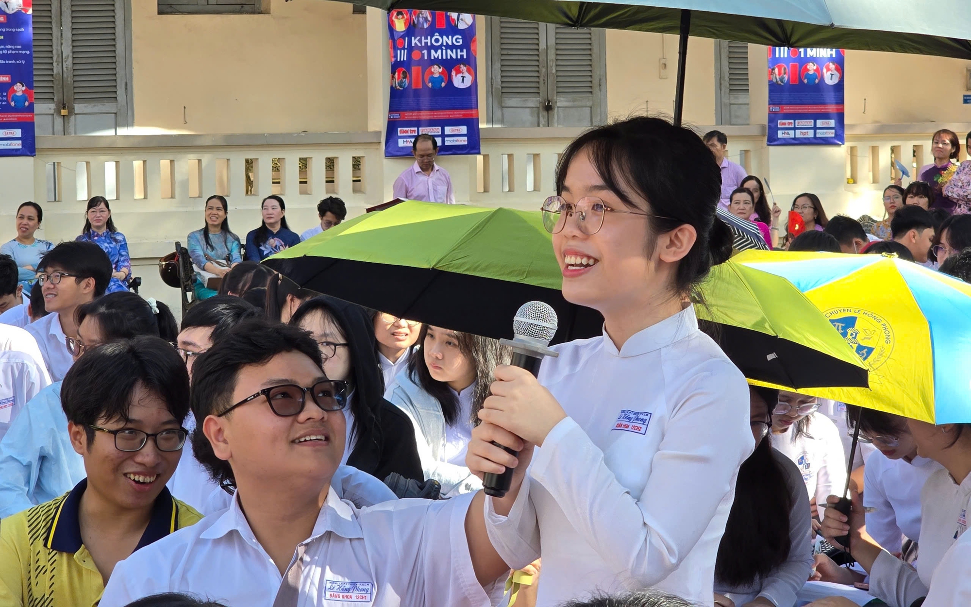 "Không một mình" trong không gian mạng