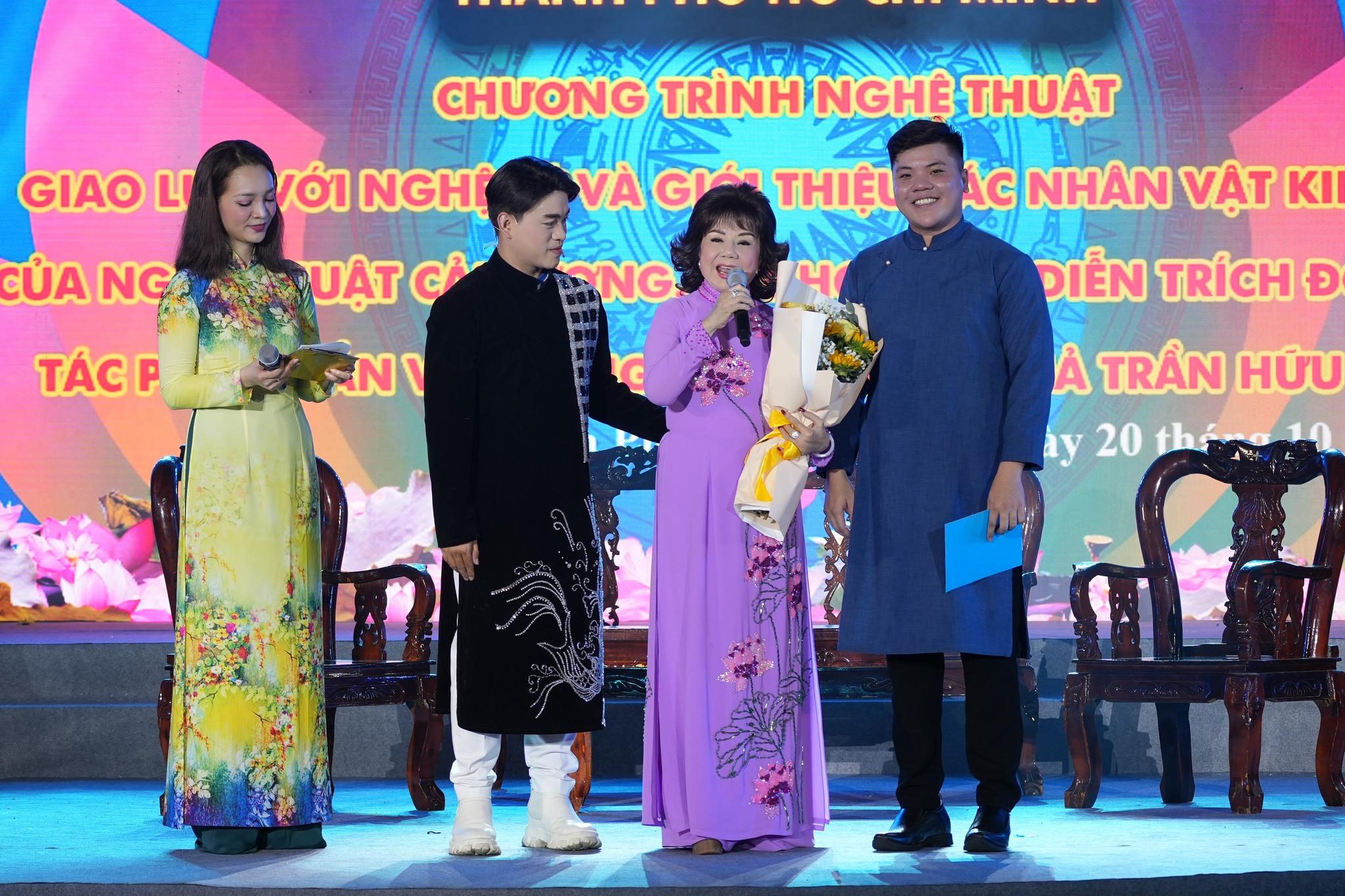 Tri ân cố soạn giả Trần Hữu Trang - Ảnh 2.