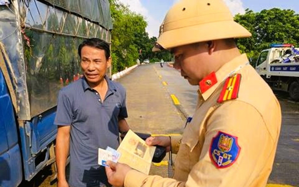 Công an Thanh Hóa xử lý 6.833 trường hợp vi phạm giao thông, phạt tiền hơn 31 tỉ đồng trong 1 tháng