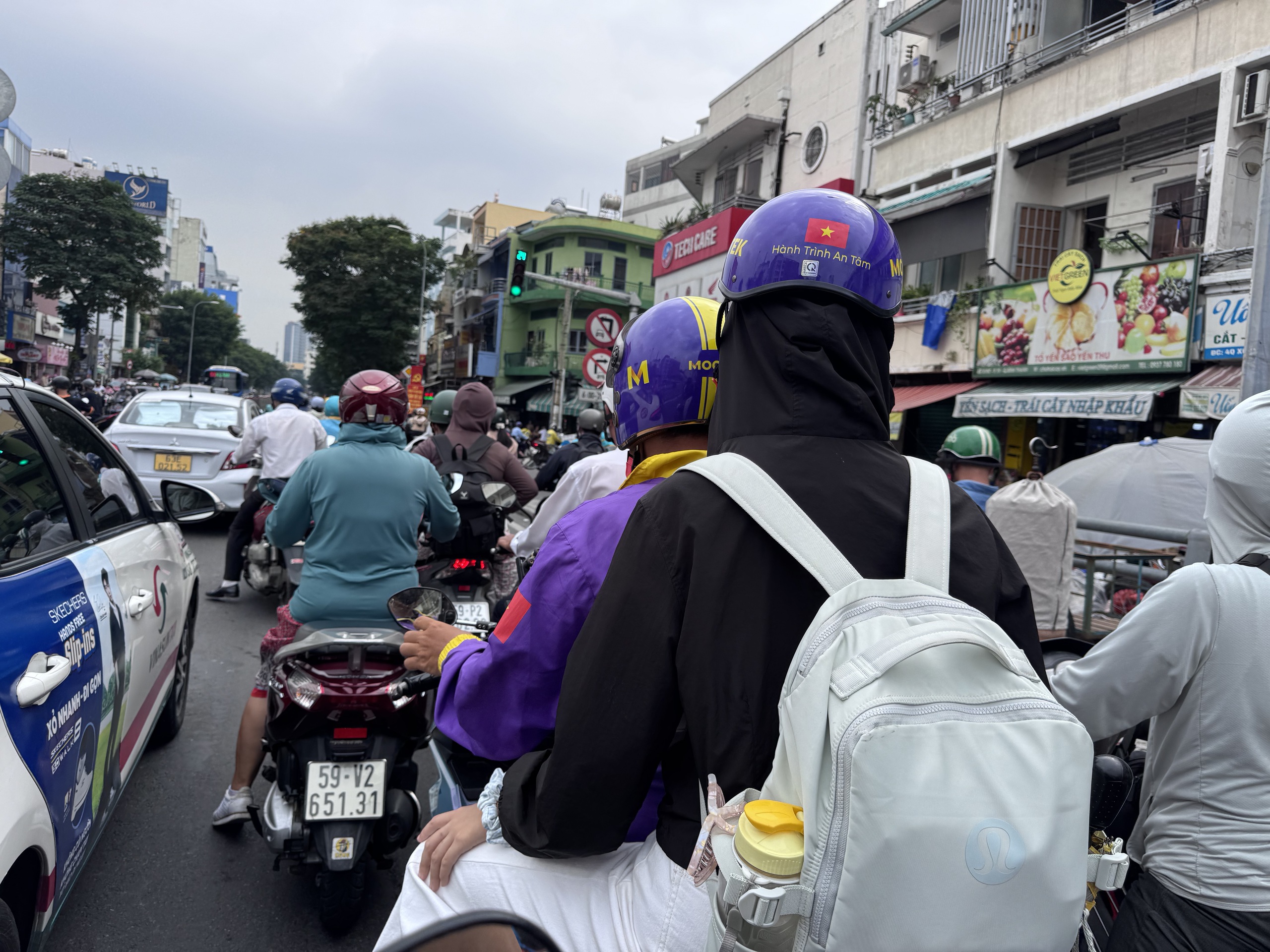 Ứng dụng gọi xe gi&aacute; rẻ g&acirc;y &aacute;p lực l&ecirc;n Grab v&agrave; Be tại TP HCM - Ảnh 2.