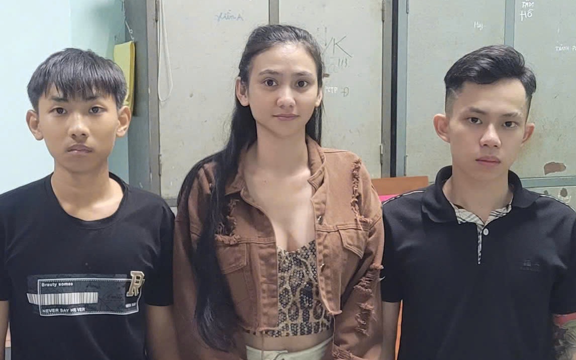 Nữ quái cầm đầu nhóm côn đồ, chém trọng thương đối thủ kém 20 tuổi