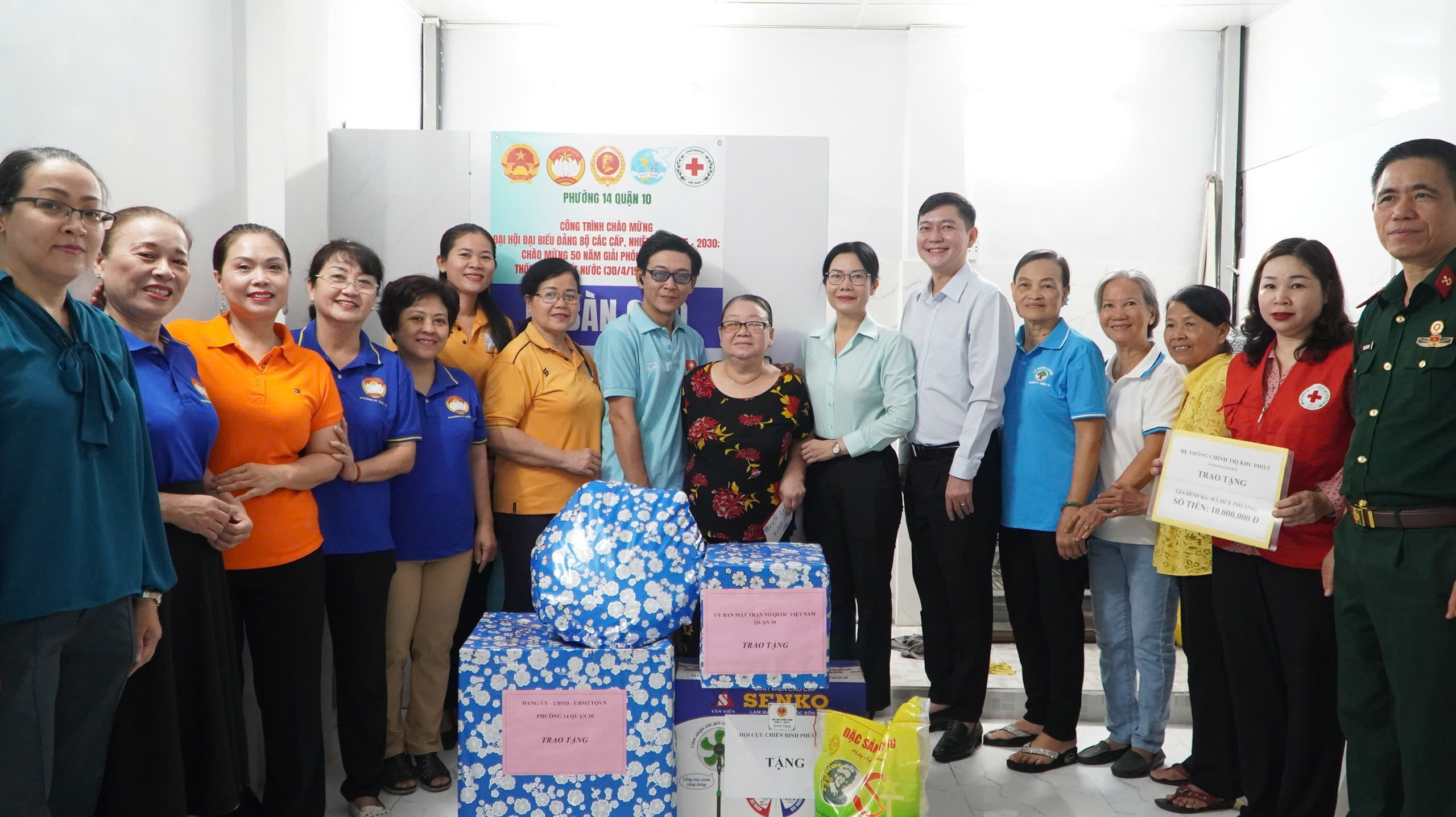 Th&agrave;nh ủy TP HCM vừa c&oacute; kết luận quan trọng, mang tin vui đến c&aacute;c hộ d&acirc;n c&oacute; ho&agrave;n cảnh kh&oacute; khăn - Ảnh 1.