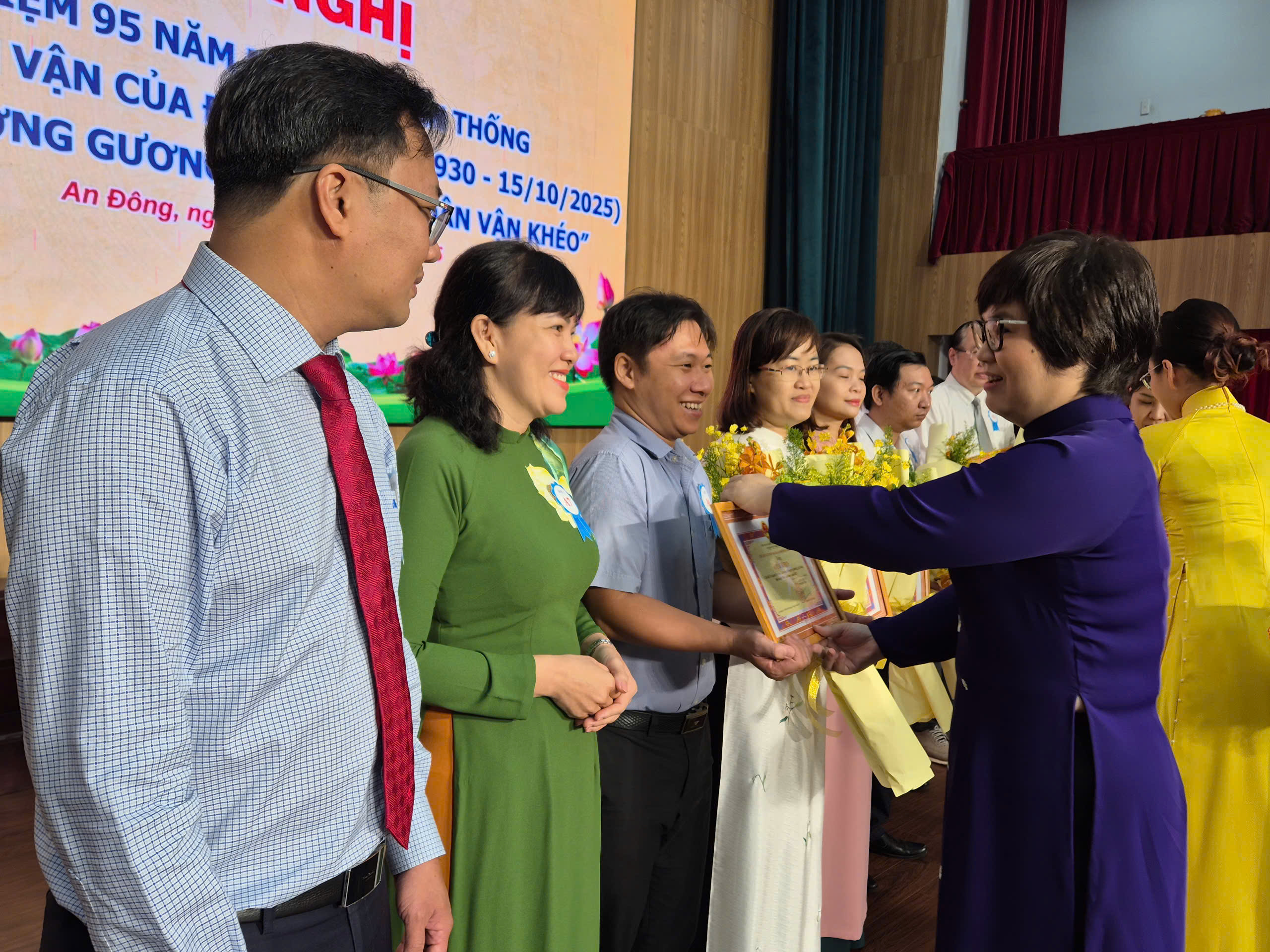 Phường An Đ&ocirc;ng tuy&ecirc;n dương 95 gương điển h&igrave;nh "D&acirc;n vận kh&eacute;o" - Ảnh 3.