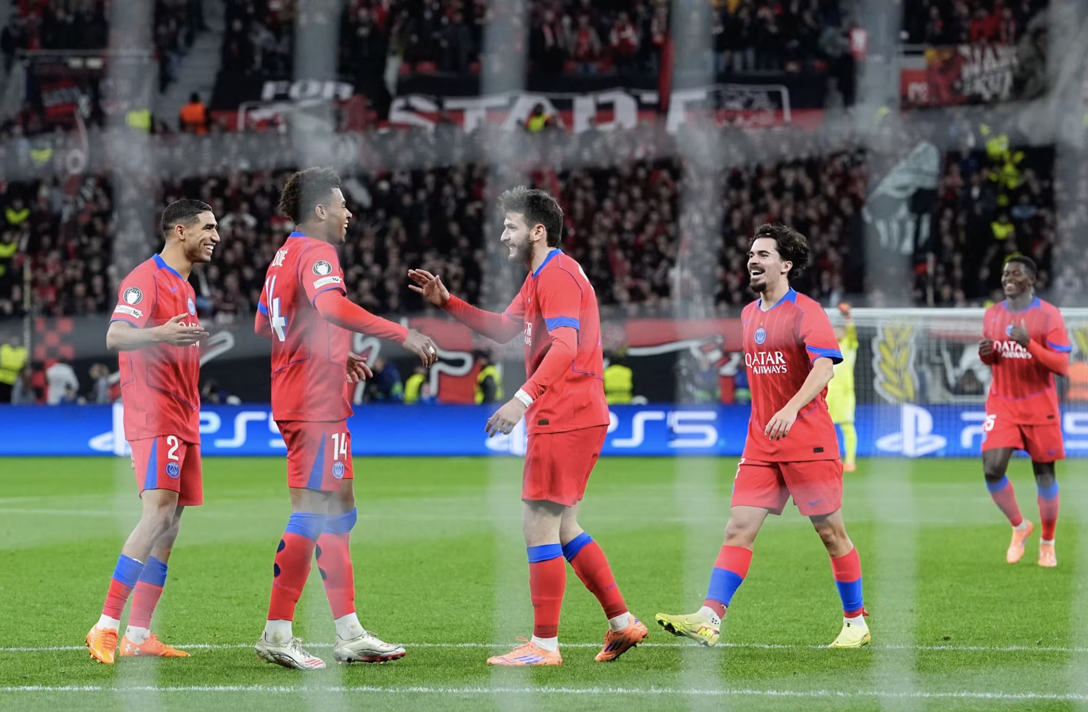 PSG thắng 7-2 Leverkusen, chiếm ng&ocirc;i đầu Champions League - Ảnh 2.