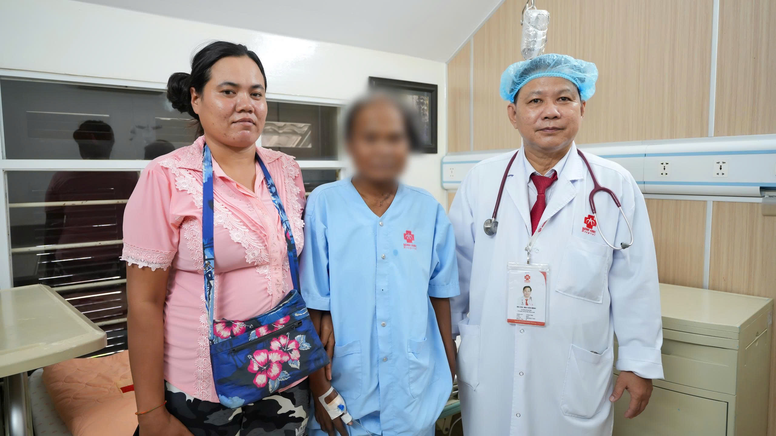 Cứu được lưỡi của một bệnh nhân “bác sĩ chê” - Ảnh 1.