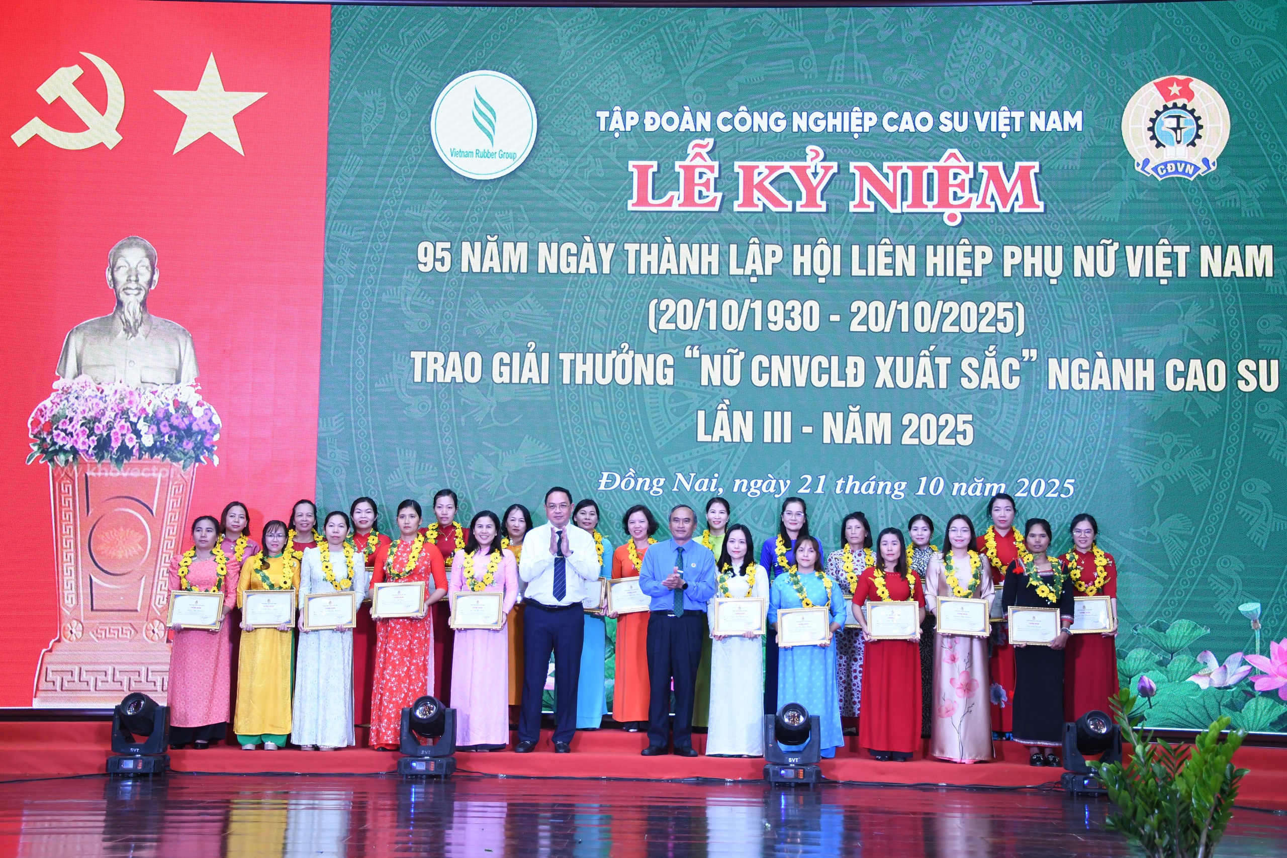 Tuy&ecirc;n dương 95 nữ c&ocirc;ng nh&acirc;n vi&ecirc;n chức lao động xuất sắc ng&agrave;nh cao su - Ảnh 6.