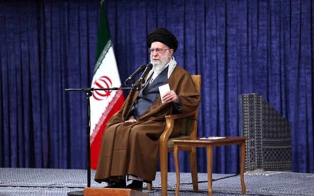 Lãnh tụ tối cao Iran thách thức tổng thống Mỹ - Ảnh 1.