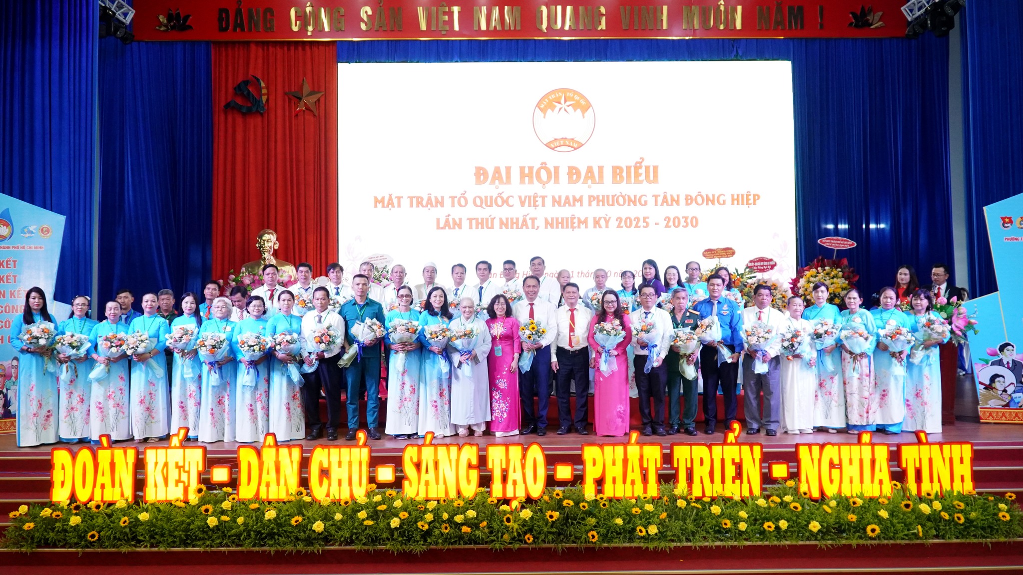 &Ocirc;ng Phạm Chiến Thắng được bầu l&agrave;m Chủ tịch ủy ban MTTQ Việt Nam phường T&acirc;n Đ&ocirc;ng Hiệp - Ảnh 1.