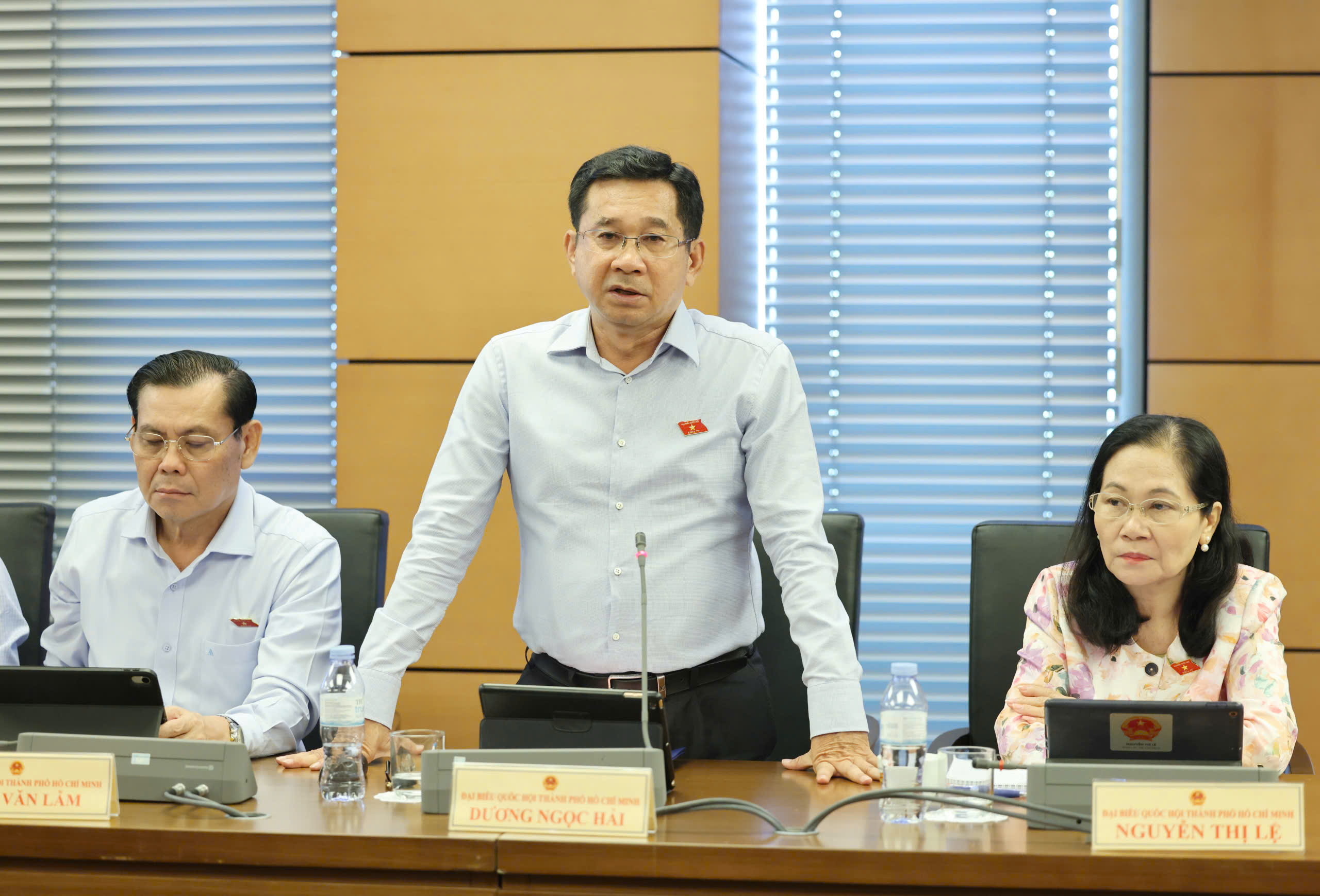 Ông Phan Văn Mãi đề xuất chuyển chuyến bay quốc tế về sân bay Long Thành - Ảnh 1.
