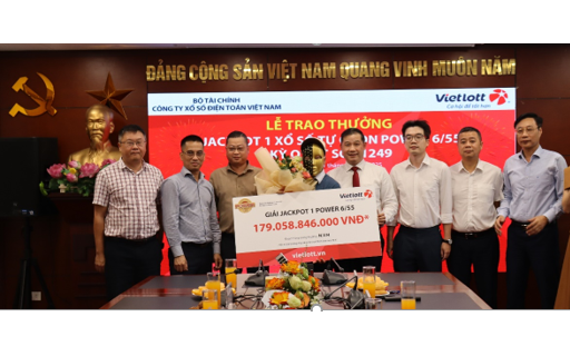 Một giáo viên tại Đà Nẵng trúng thưởng vé số Vietlott hơn 179 tỉ đồng