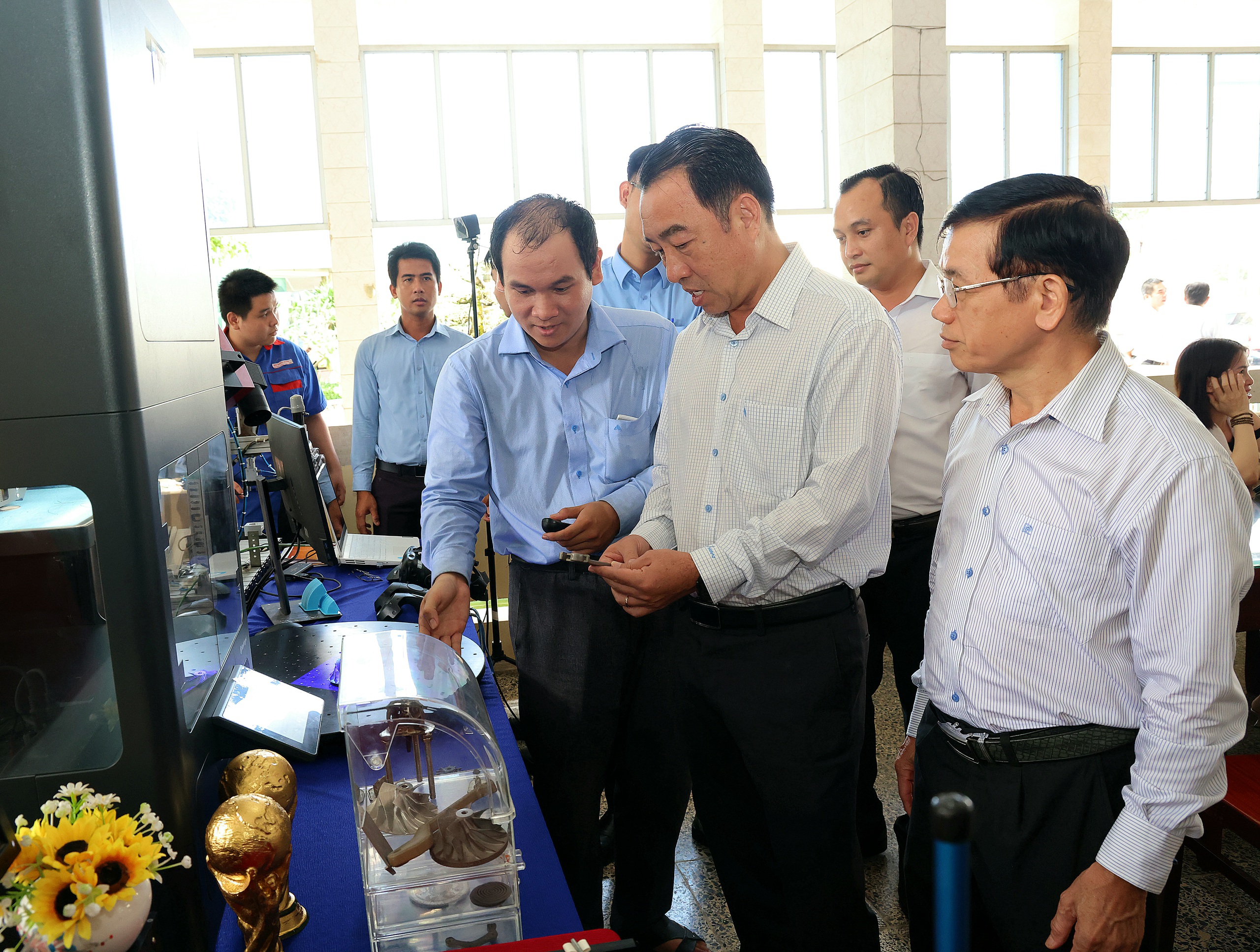 Chìa khóa cho ĐBSCL thích ứng và phát triển từ nghị quyết 57 - NQ / TW - Ảnh 4.