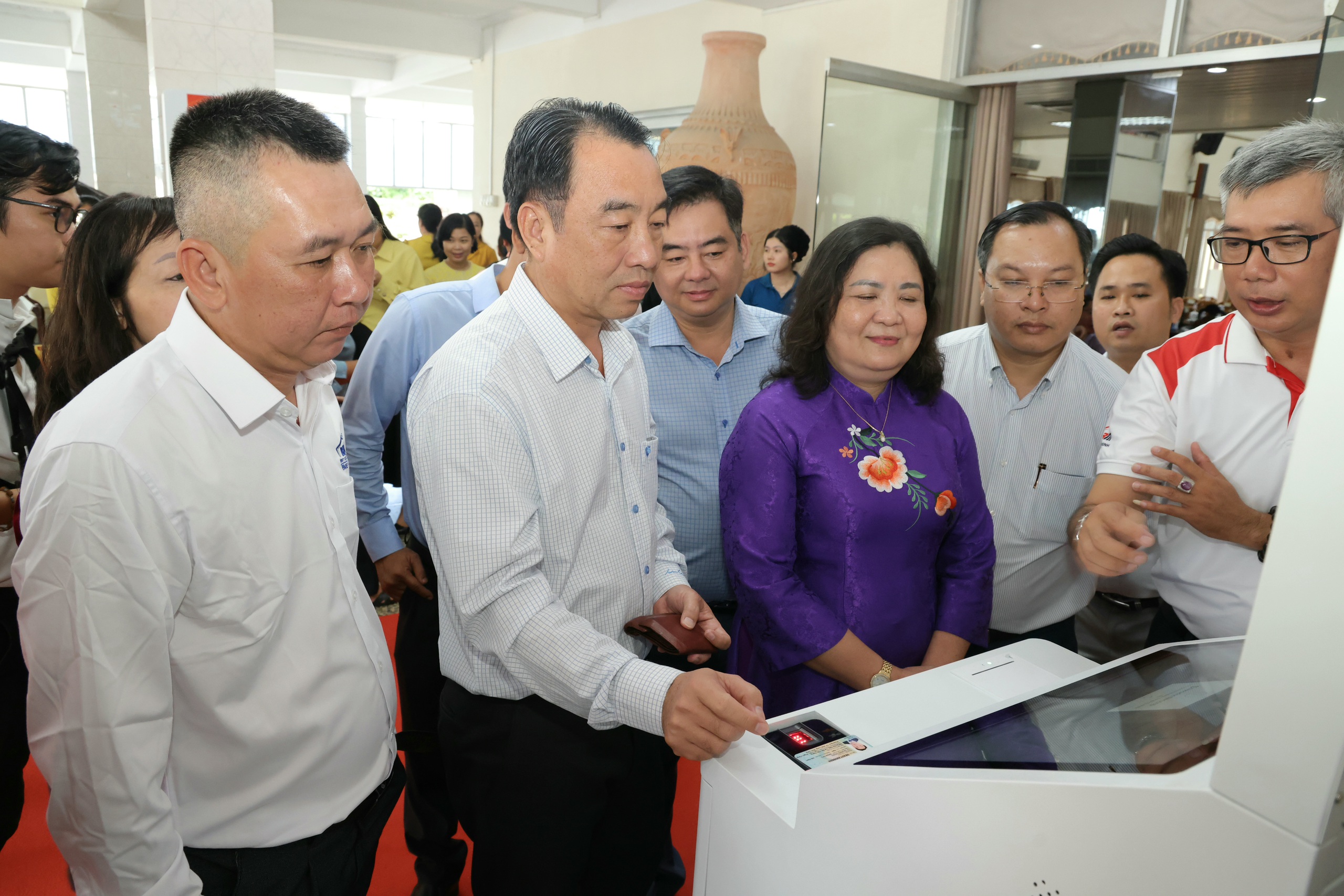 Chìa khóa cho ĐBSCL thích ứng và phát triển từ nghị quyết 57 - NQ / TW - Ảnh 3.