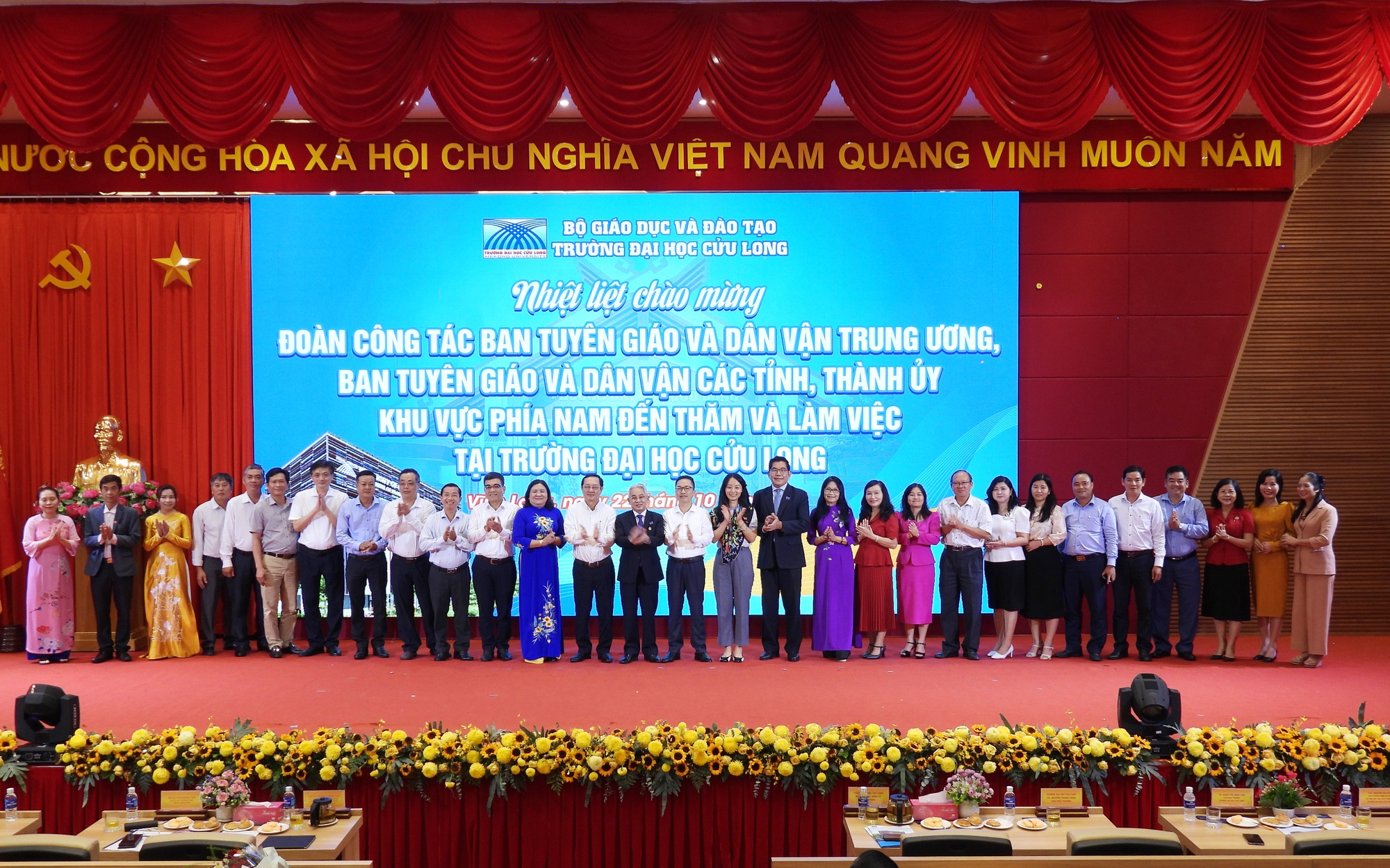 Ban Tuyên giáo và Dân vận Trung ương khảo sát mô hình đổi mới sáng tạo tại Trường ĐH Cửu Long