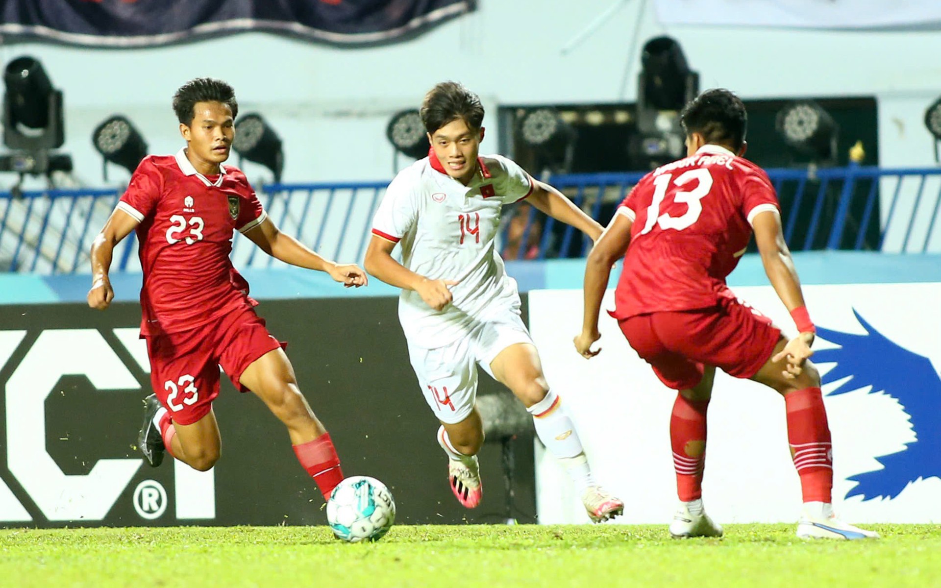 Mài giũa hàng công U22 Việt Nam