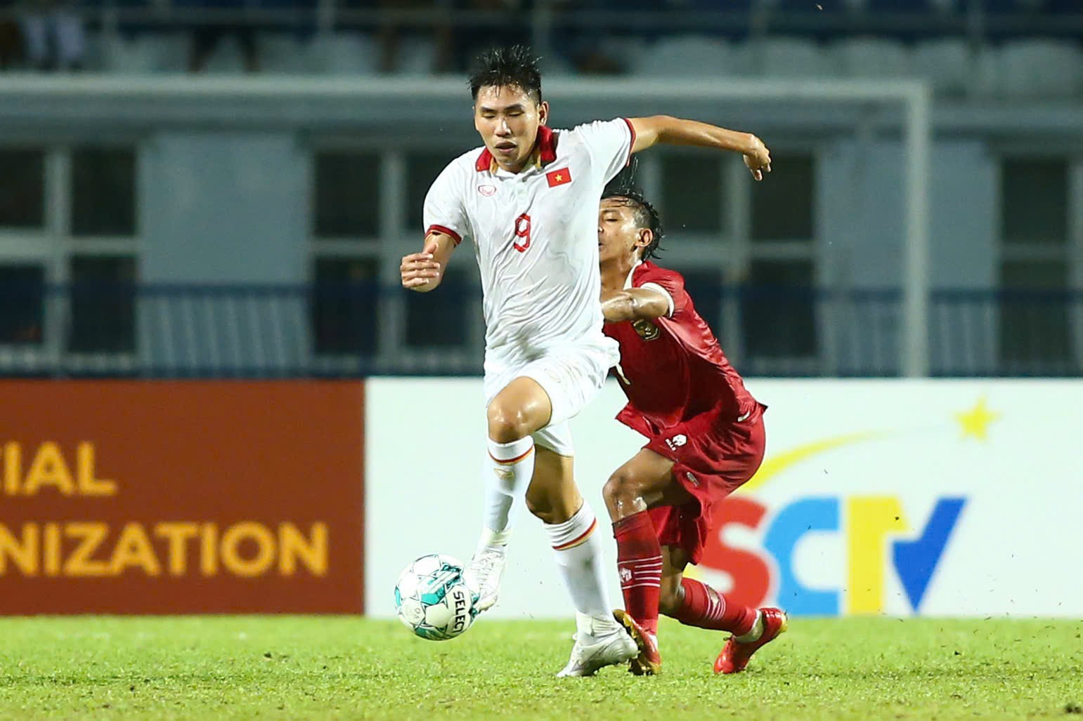 M&agrave;i giũa h&agrave;ng c&ocirc;ng U22 Việt Nam - Ảnh 1.