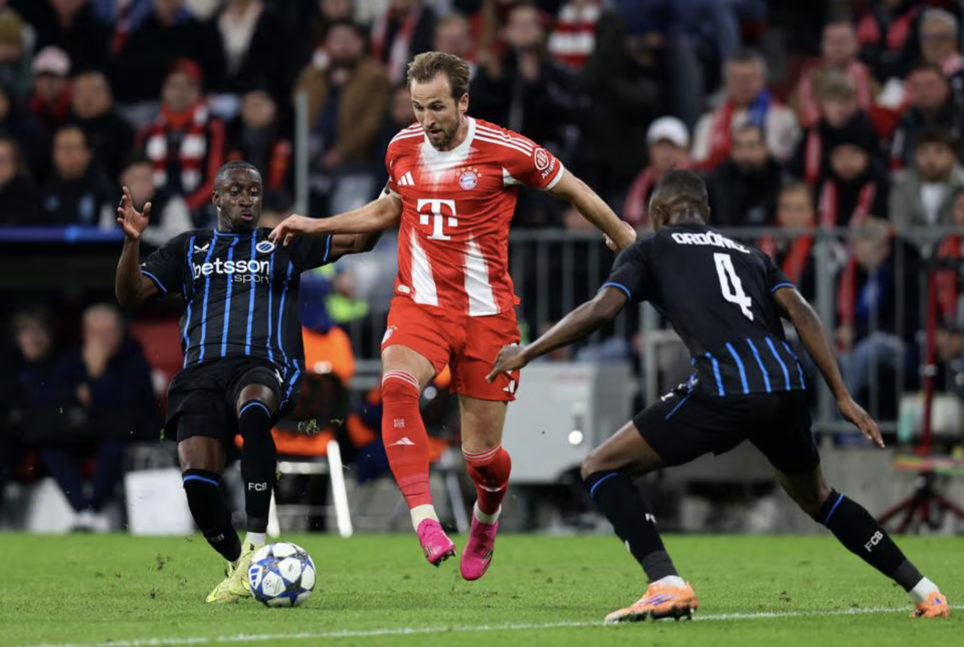Sao trẻ Lennart Karl tỏa sáng, Bayern Munich thắng nghiền ép Club Brugge - Ảnh 2.