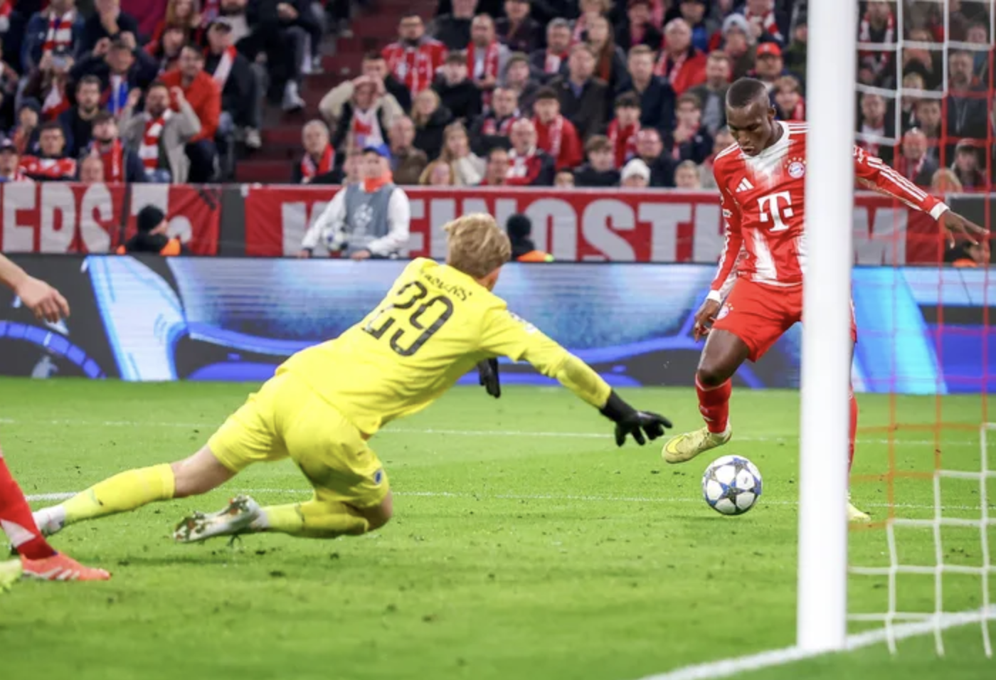 Sao trẻ Lennart Karl tỏa sáng, Bayern Munich thắng nghiền ép Club Brugge - Ảnh 4.