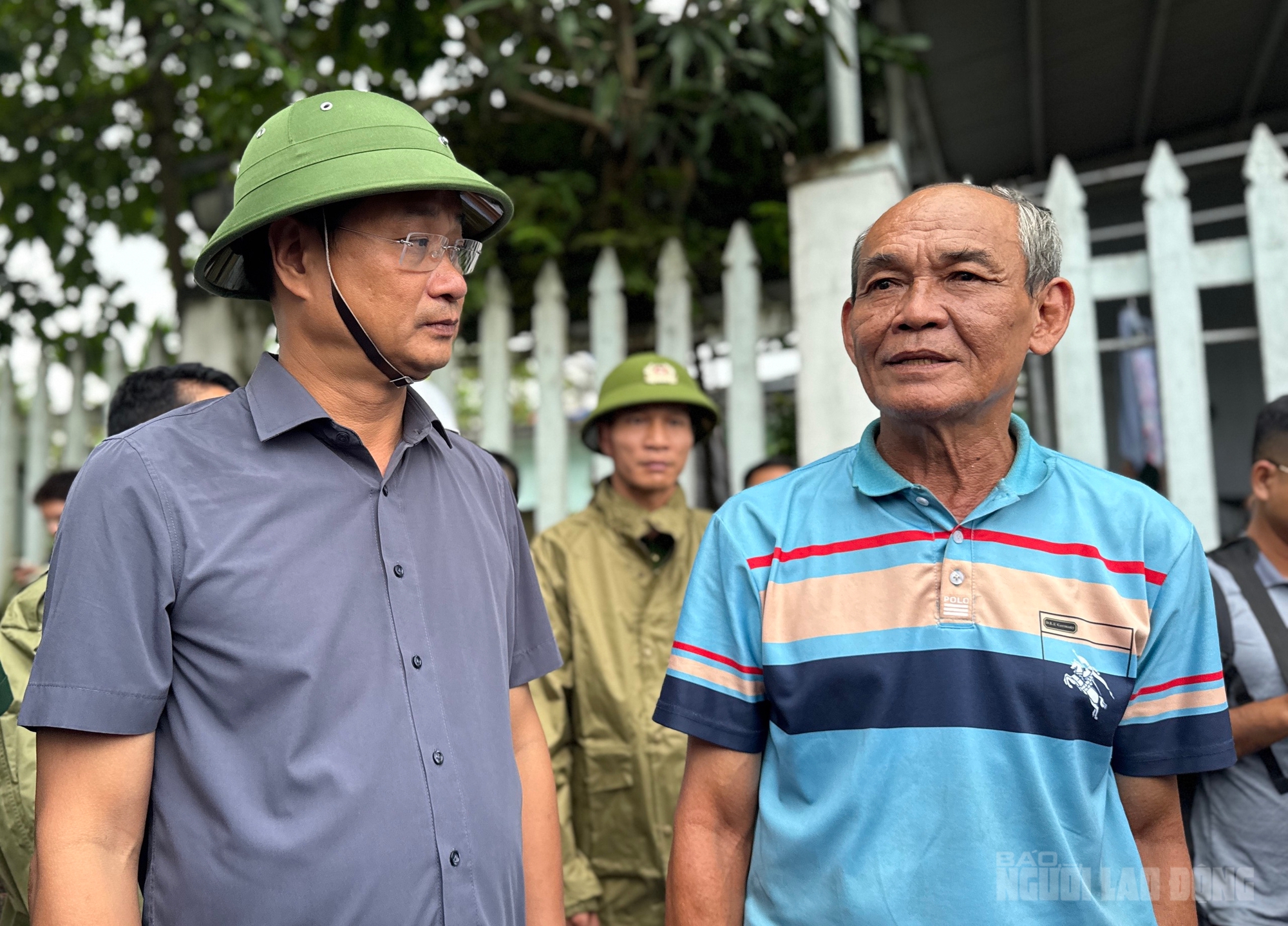 Bí thư Thành ủy Đà Nẵng Lê Ngọc Quang thị sát "rốn lũ" Mẹ Suốt - Ảnh 3.