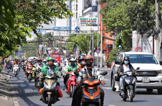 Tiềm ẩn rủi ro cho an sinh xã hội - Ảnh 1.