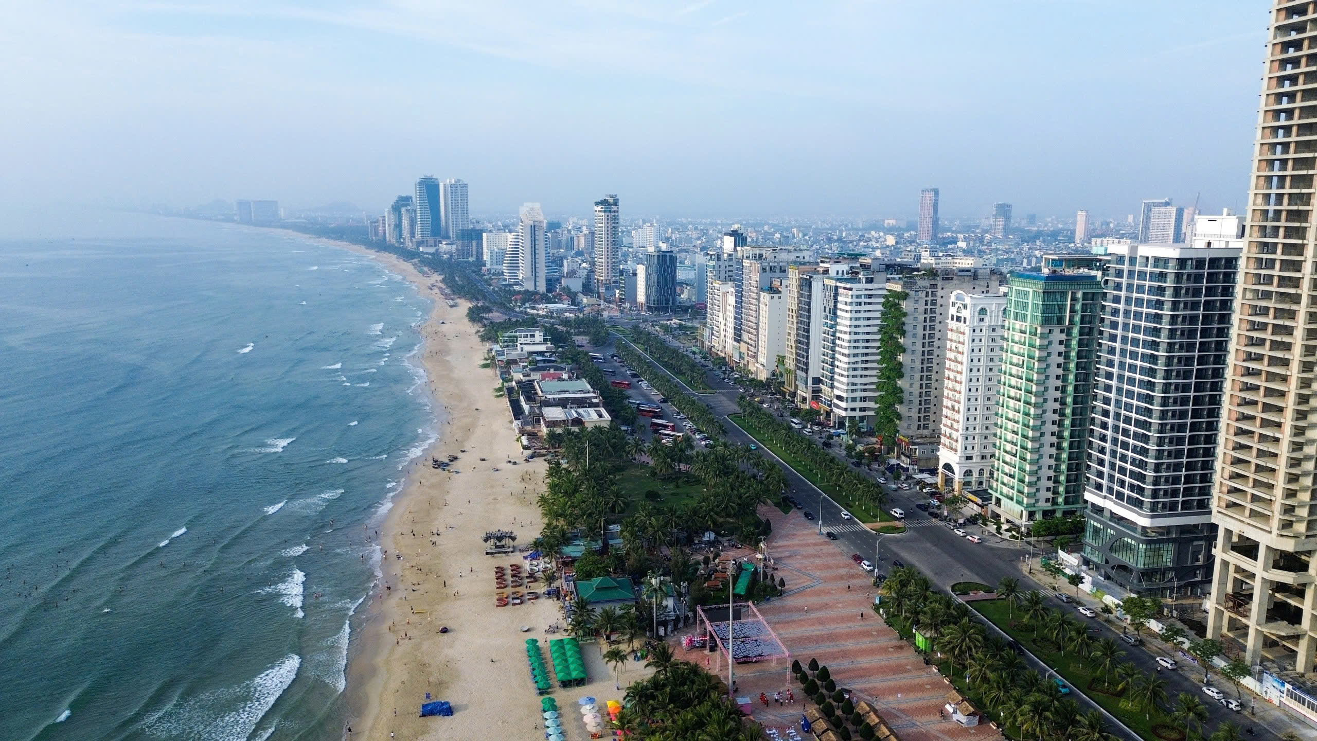 Tập đoàn Trung Quốc đầu tư đường sắt đô thị kết nối Đà Nẵng và Hội An - Ảnh 1.