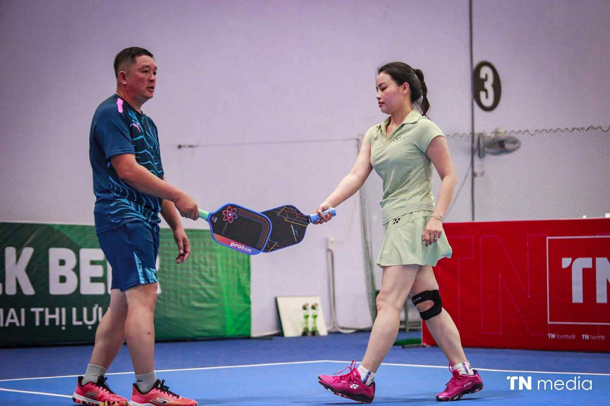 Giải Pickleball với c&uacute; h&iacute;ch cho phongtr&agrave;o thể thao cộng đồng T&acirc;y Nguy&ecirc;n - Ảnh 1.