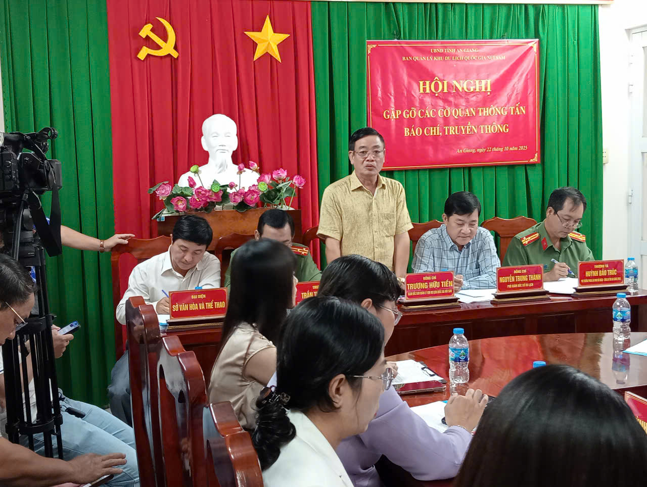 Phương án thu phí mới tại Khu Du lịch quốc gia Núi Sam được triển khai từ 30 - 10 - Ảnh 1.