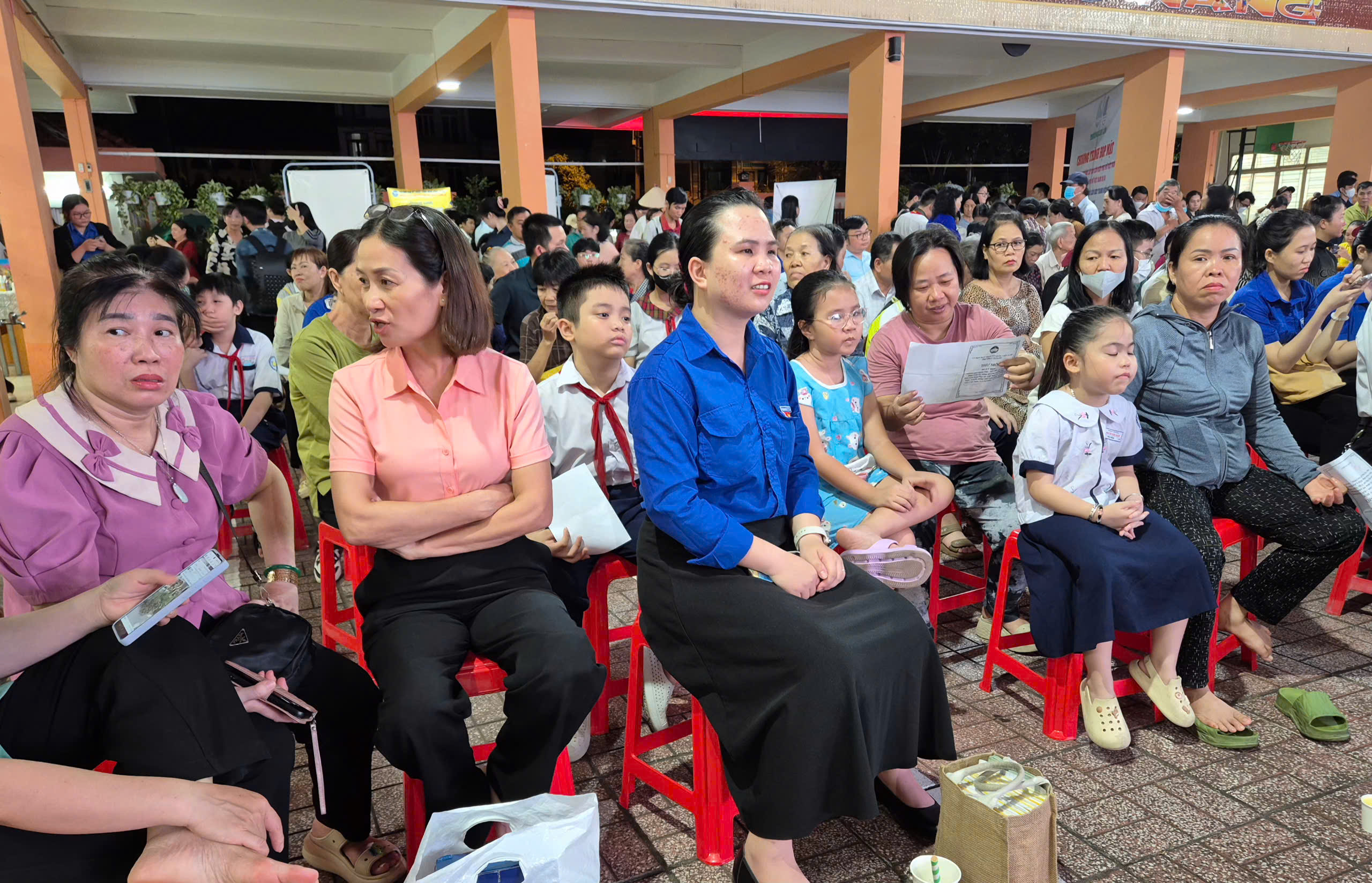 &Yacute; nghĩa ng&agrave;y hội "Th&agrave;nh phố Nghĩa t&igrave;nh &ndash; Kết nối y&ecirc;u thương" phường Chợ Lớn - Ảnh 2.