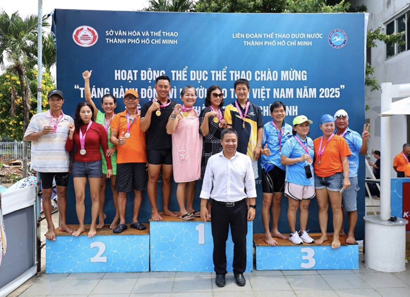 C&aacute;c cụ &ocirc;ng, cụ b&agrave; h&aacute;o hức dự Giải bơi Người cao tuổi TP HCM 2025 - Ảnh 3.
