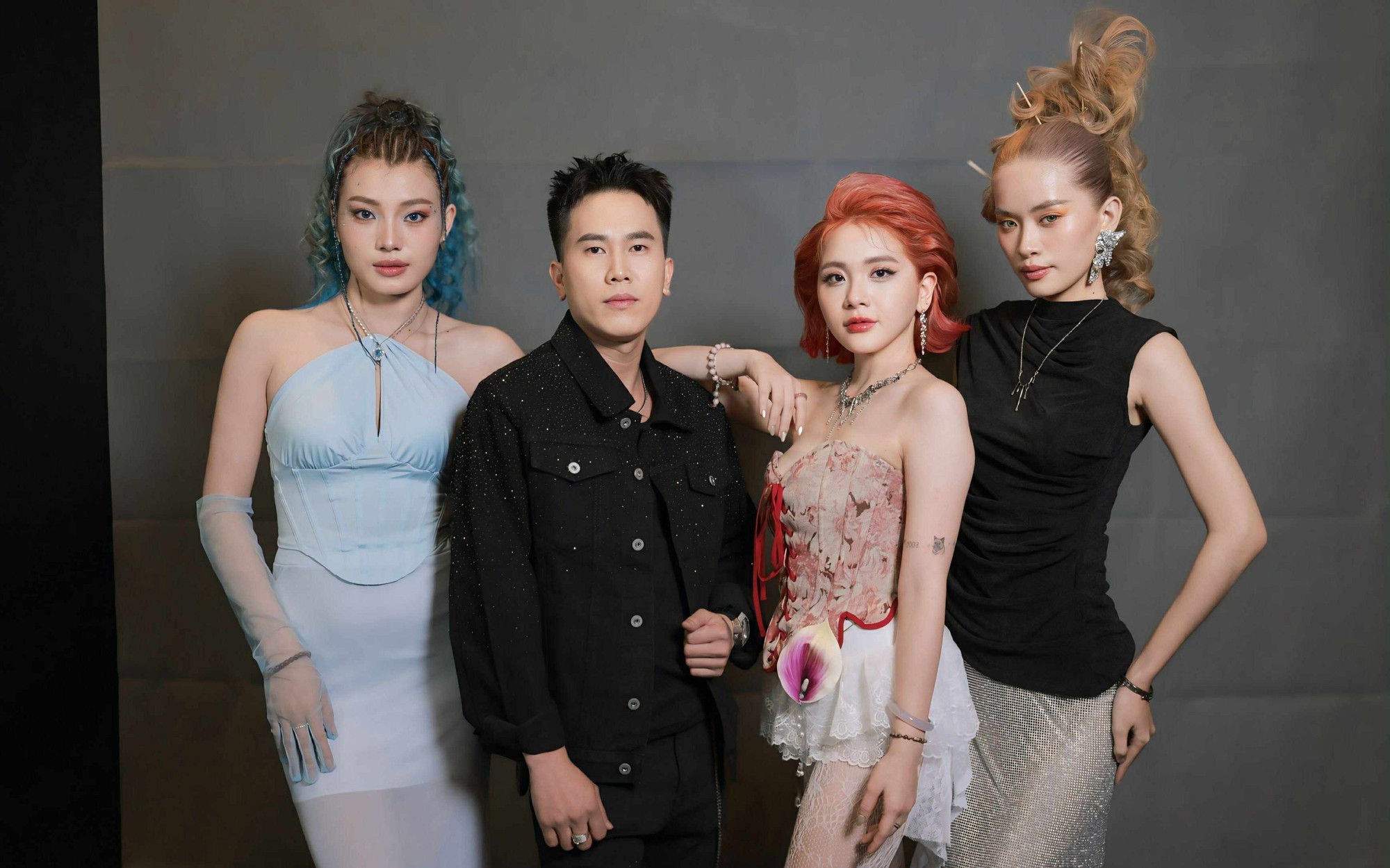 John Bi - Người "kể chuyện bằng mái tóc" của sao Việt