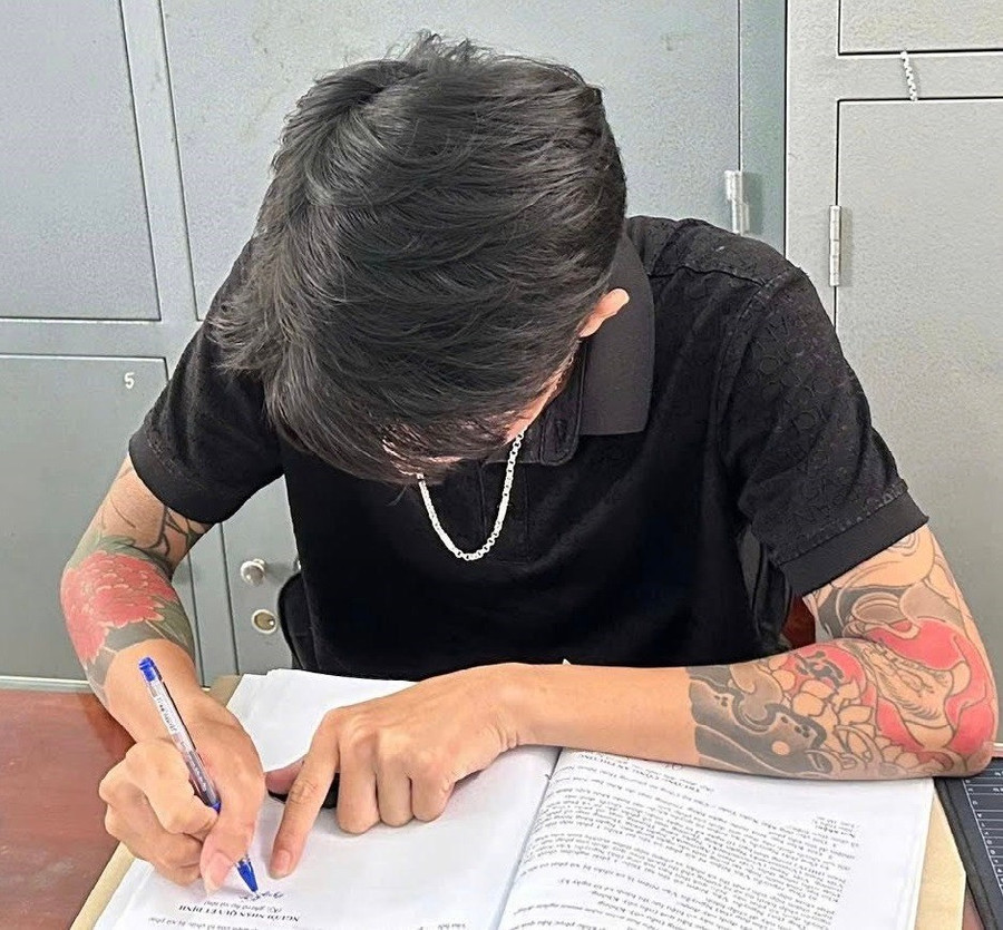 Đốt pháo trái phép trong tiệc thôi nôi , thanh niên Gia Lai bị phạt 6 triệu đồng - Ảnh 1.