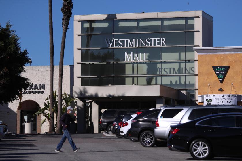 Westminster Mall "tắt đèn" sau gần nửa thế kỷ - Ảnh 1.