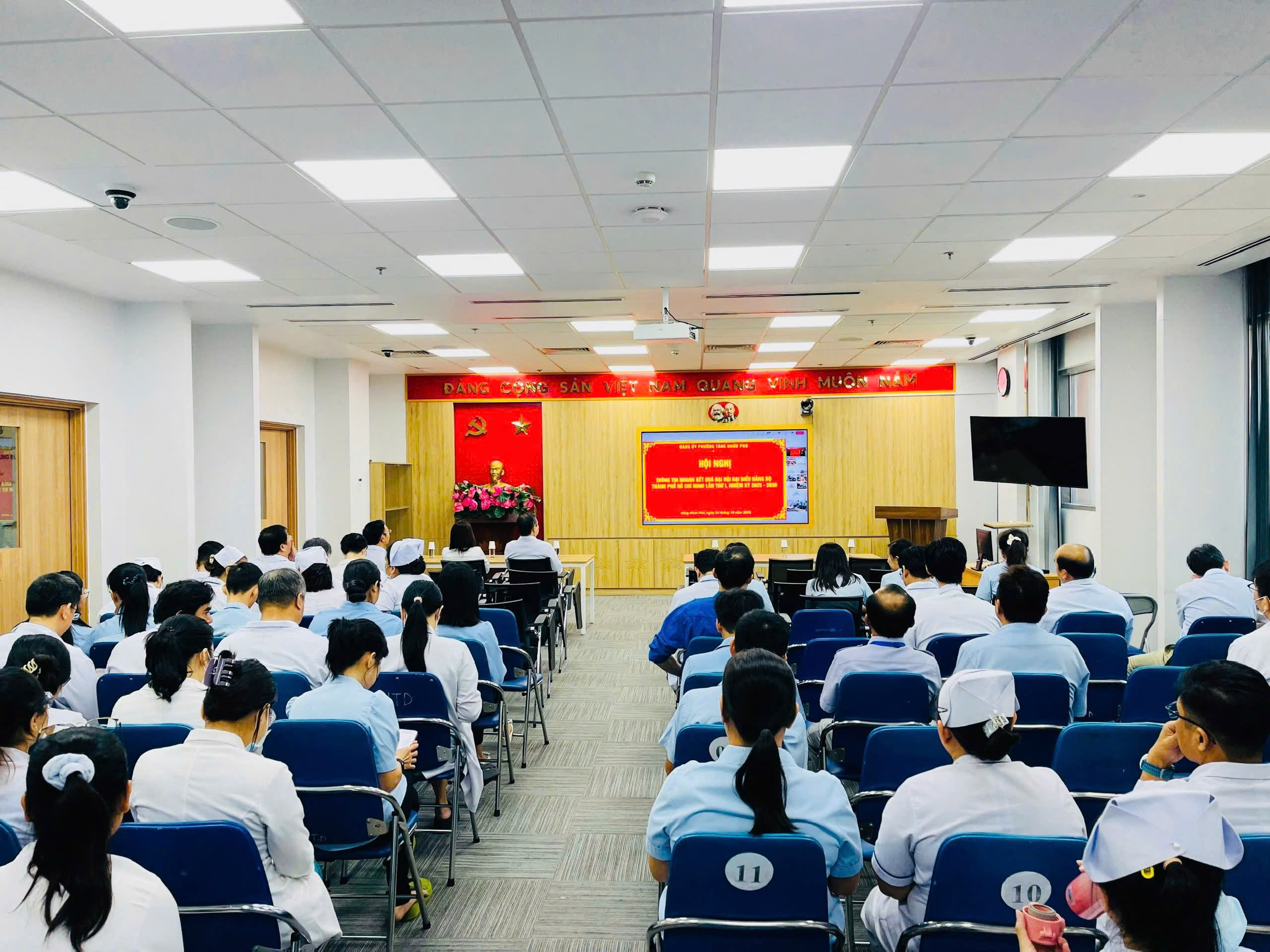 Phường Tăng Nhơn Phú thông tin nhanh kết quả Đại hội Đại biểu Đảng bộ TP HCM - Ảnh 2.