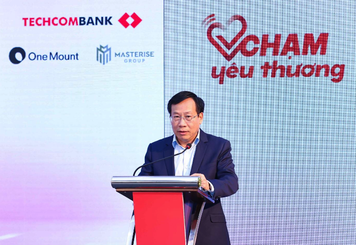 Quỹ từ thiện "Chạm y&ecirc;u thương" d&agrave;nh 20 tỉ cho trẻ em kh&oacute; khăn  - Ảnh 2.