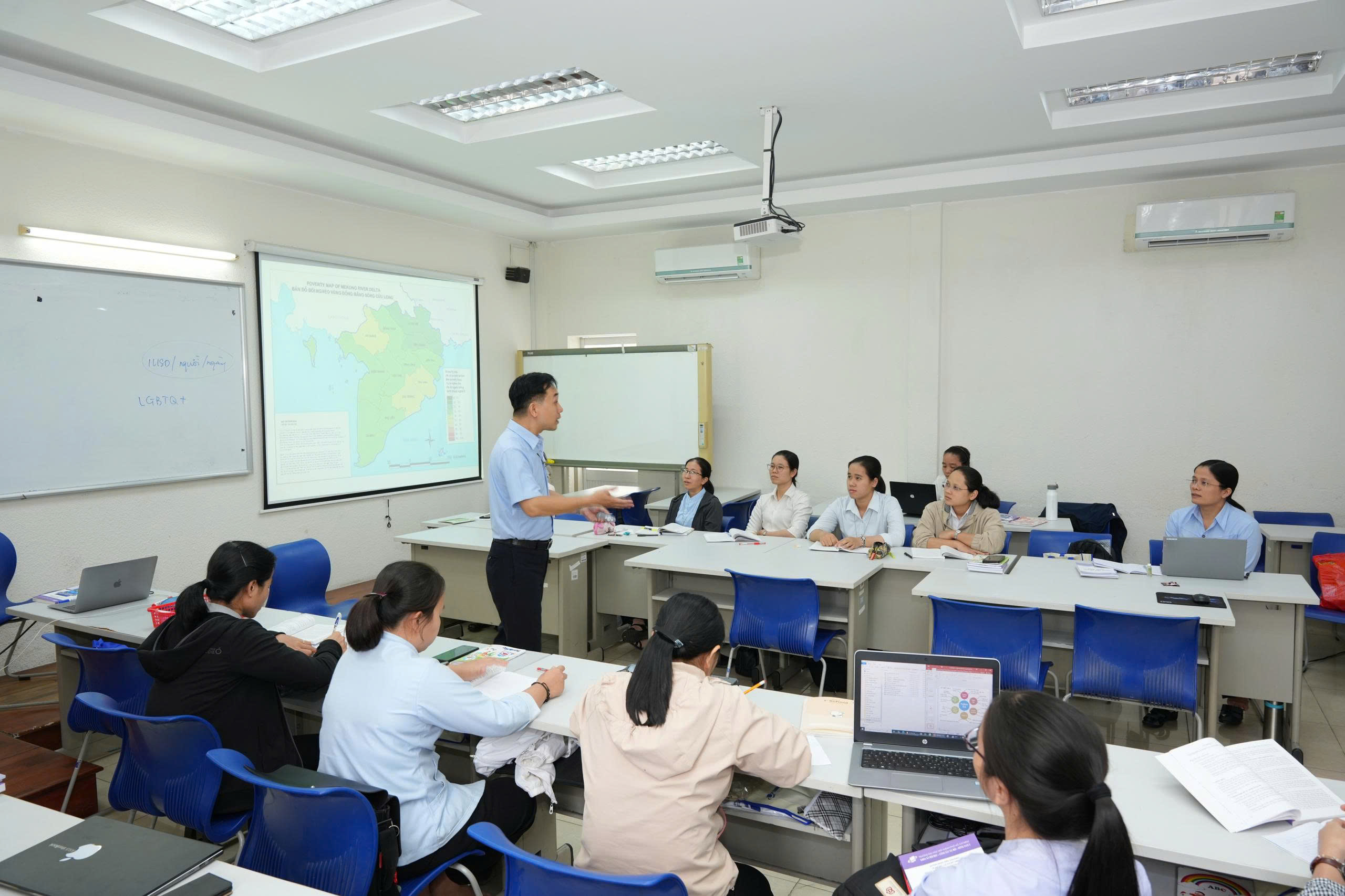 Đại học từ xa kh&ocirc;ng c&ograve;n xa - Ảnh 1.