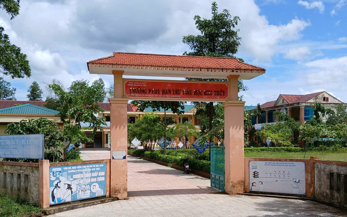 Hiệu trưởng Đỗ Văn Mỹ bị kiểm tra gì sau vụ 40 học sinh nhập viện?