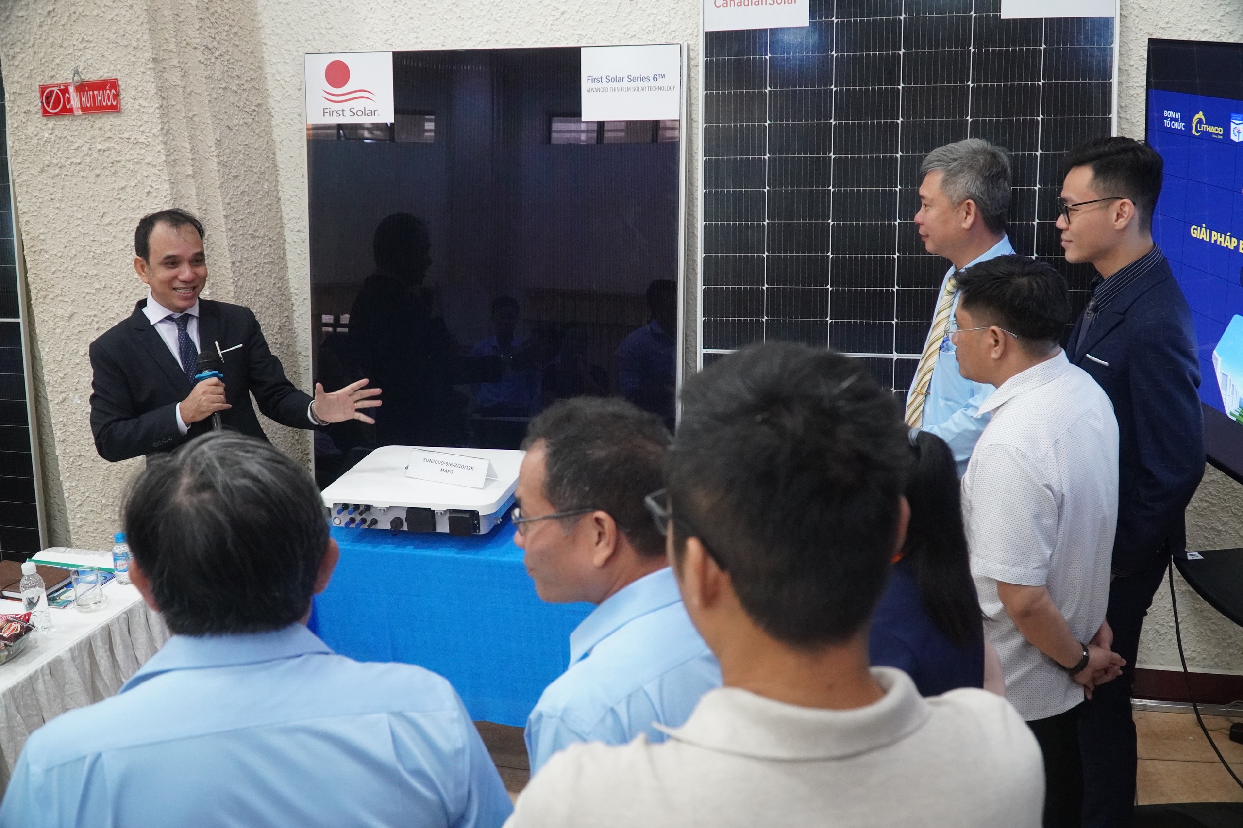 Doanh nghiệp và nhà trường tăng tốc đào tạo nhân lực ngành năng lượng tái tạo - Ảnh 1.