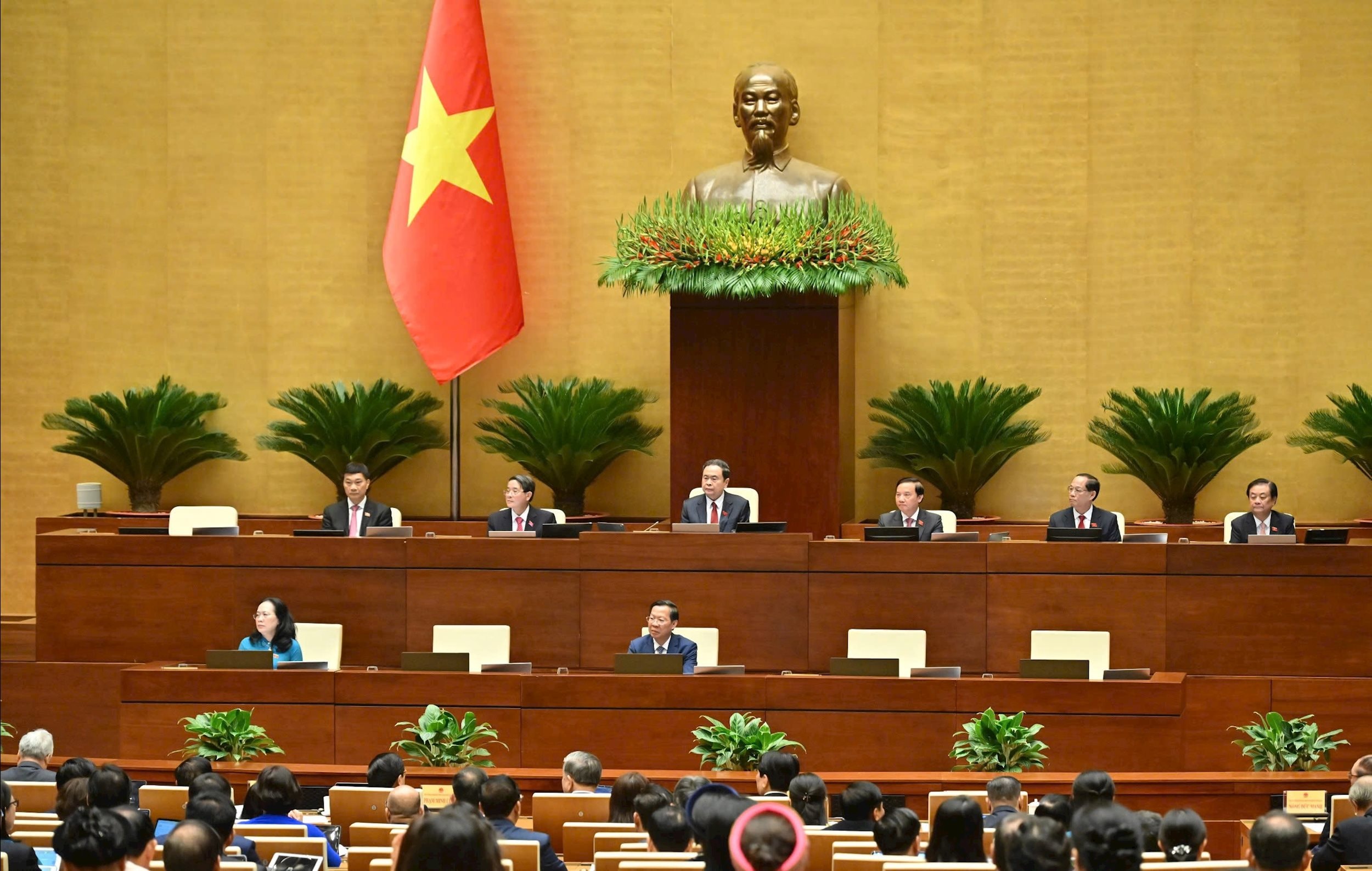 Quốc hội họp ri&ecirc;ng về nh&acirc;n sự, ph&ecirc; chuẩn bổ nhiệm Ph&oacute; thủ tướng v&agrave; một số Bộ trưởng - Ảnh 1.