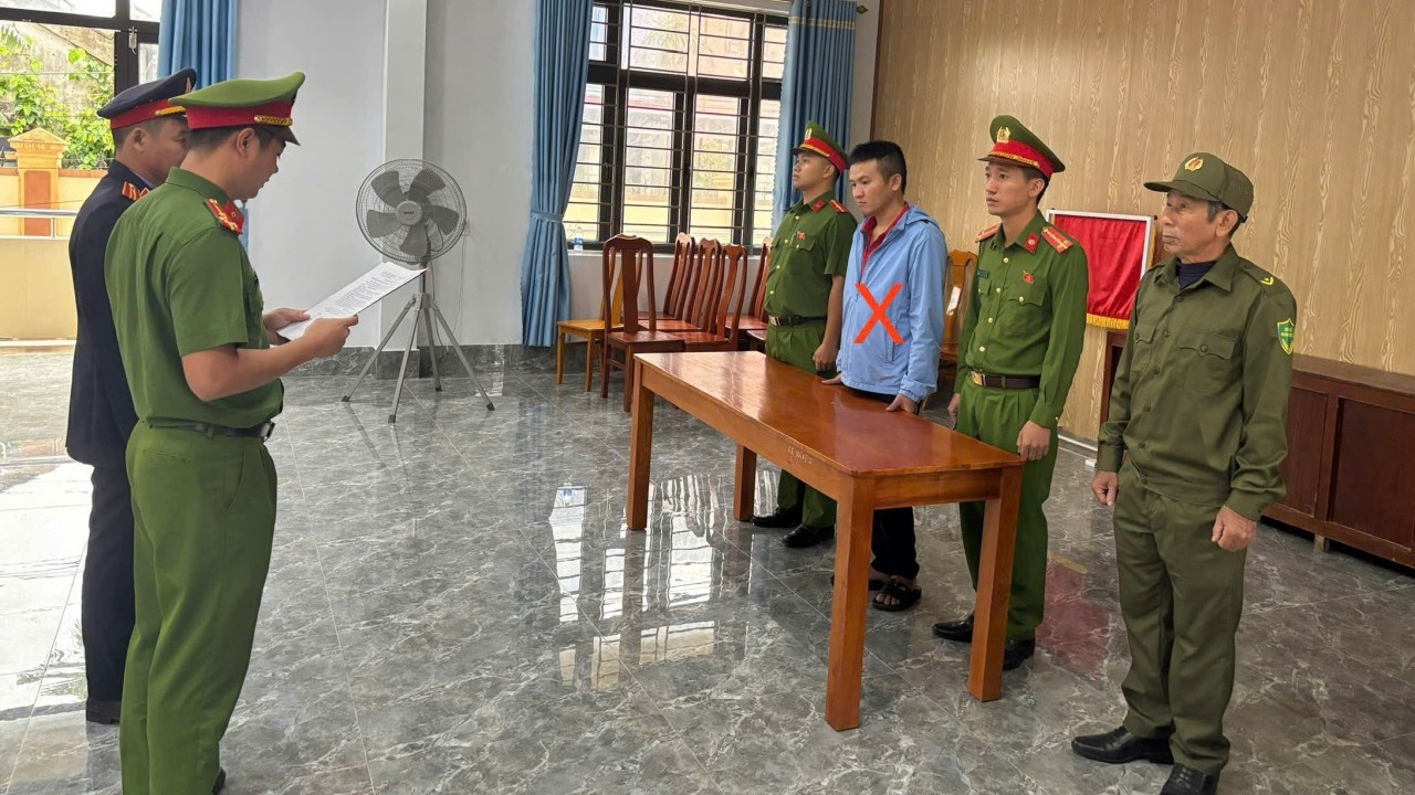 Thanh ni&ecirc;n thu&ecirc; &ocirc; t&ocirc; của người quen rồi... b&aacute;n lu&ocirc;n - Ảnh 1.