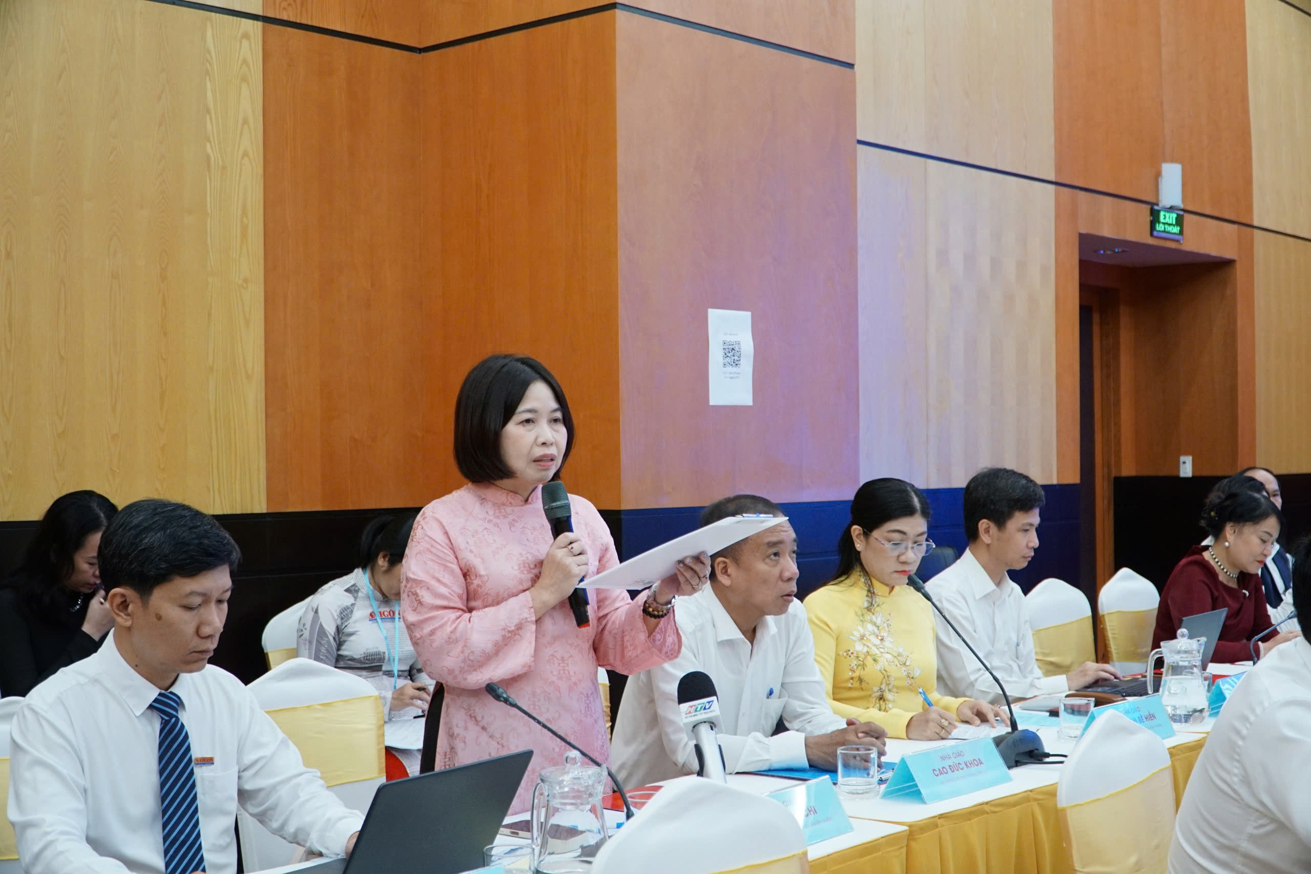 Lan tỏa tinh thần Nghị quyết 71: Cần sớm ban hành chương trình, tài liệu AI cho cấp phổ thông - Ảnh 4.