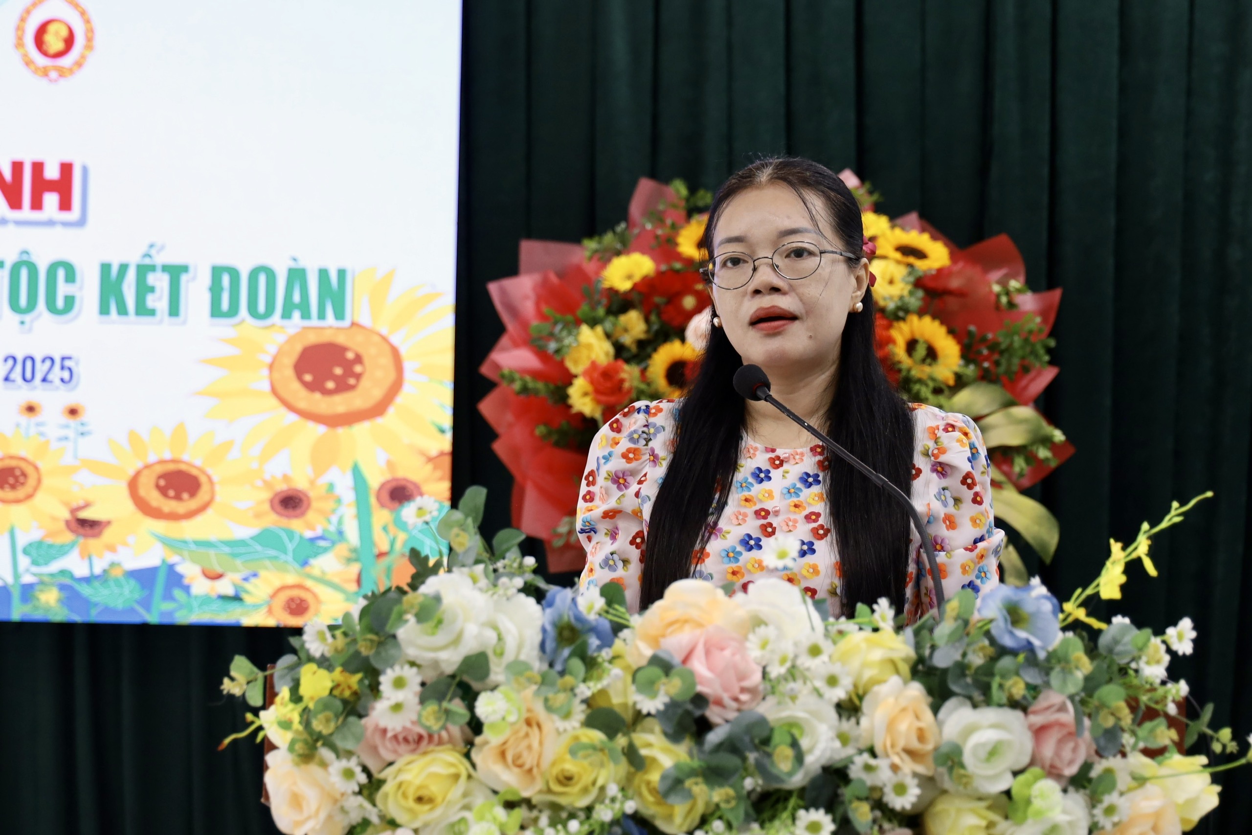 Kh&ocirc;ng kh&iacute; ấm &aacute;p, nghĩa t&igrave;nh tại &ldquo;Ng&agrave;y hội Non s&ocirc;ng - D&acirc;n tộc kết đo&agrave;n&rdquo; x&atilde; B&igrave;nh Lợi - Ảnh 1.