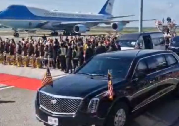 Tổng thống Donald Trump đến Malaysia, tham dự các hội nghị ASEAN - Ảnh 4.