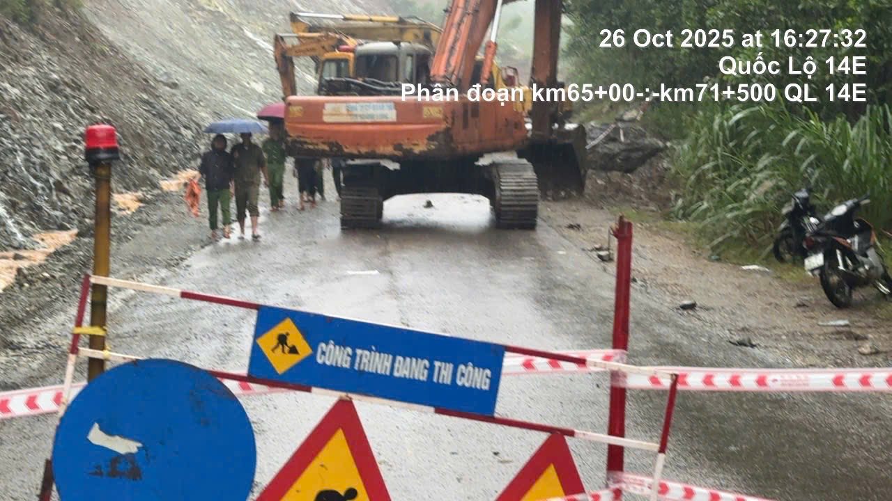 Học sinh Đ&agrave; Nẵng bị nước cuốn tử vong do mưa lớn v&agrave; thủy điện xả lũ - Ảnh 7.