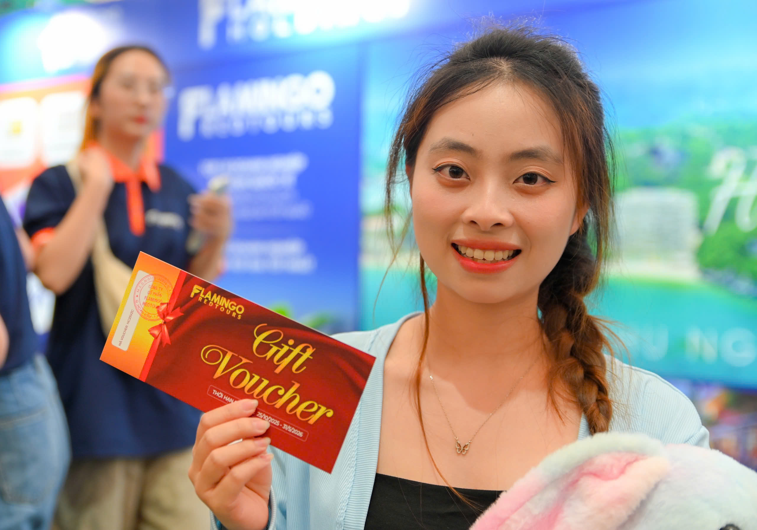 Hội chợ M&ugrave;a Thu 2025: Ng&agrave;n người đổ về săn h&agrave;ng h&oacute;a giảm gi&aacute; lớn nhất cả nước - Ảnh 14.
