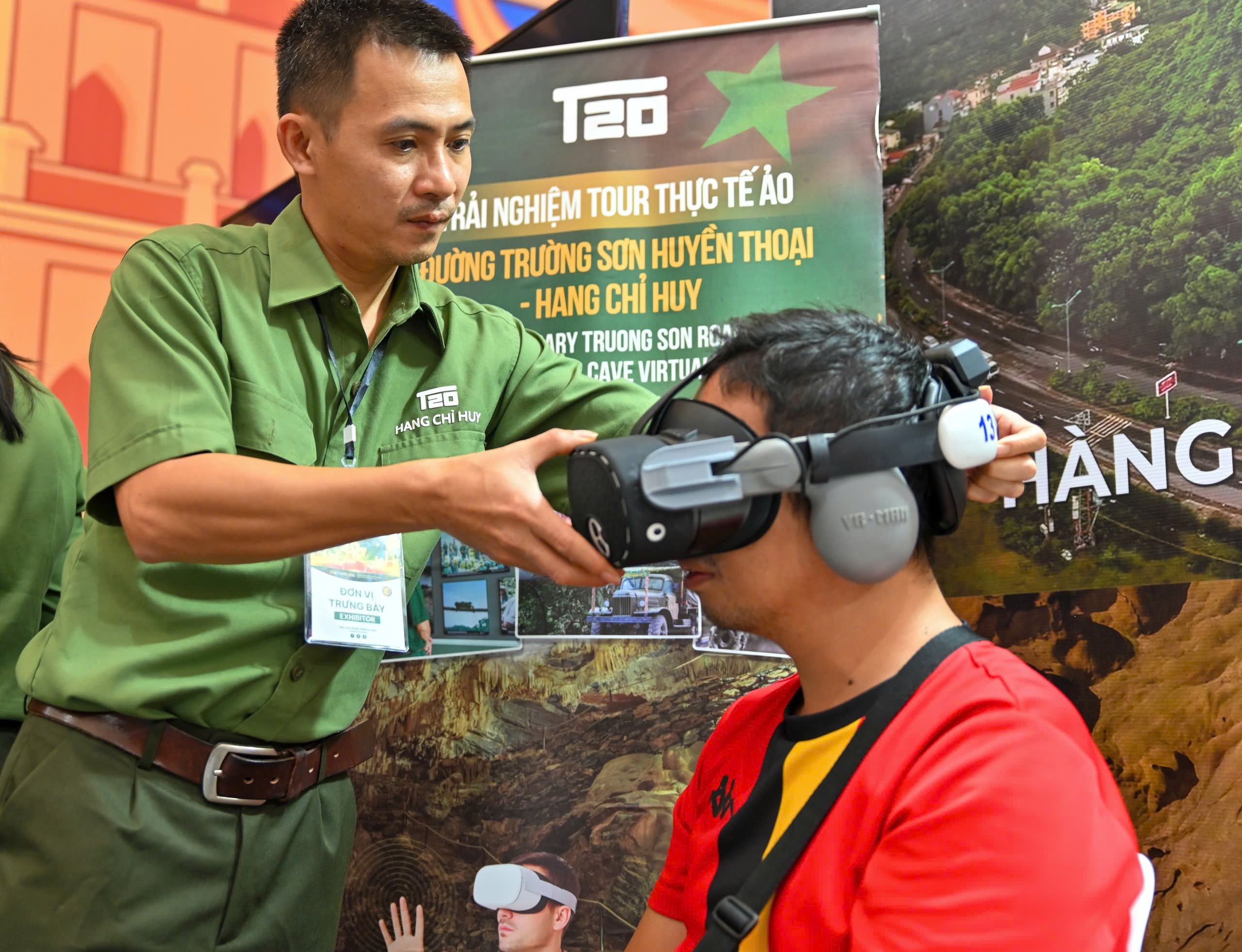 Hội chợ M&ugrave;a Thu 2025: Ng&agrave;n người đổ về săn h&agrave;ng h&oacute;a giảm gi&aacute; lớn nhất cả nước - Ảnh 12.
