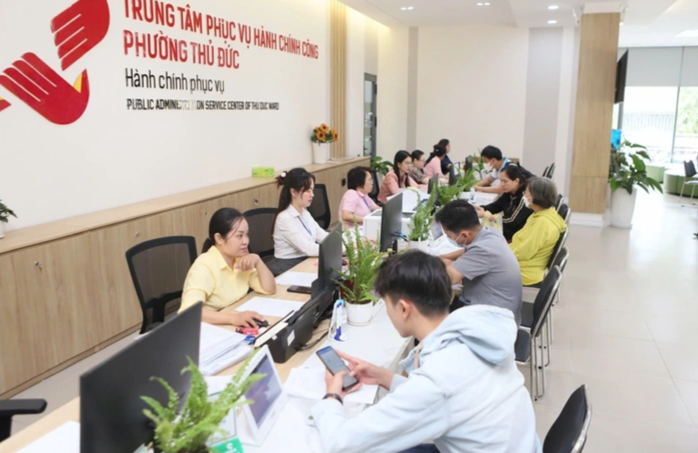 Dự thảo mới bỏ chứng chỉ, linh hoạt tiêu chuẩn lãnh đạo quản lý - Ảnh 1.