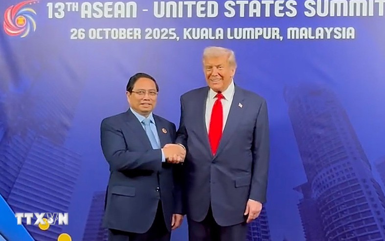 Thủ tướng Phạm Minh Chính gặp Tổng thống Mỹ Donald Trump