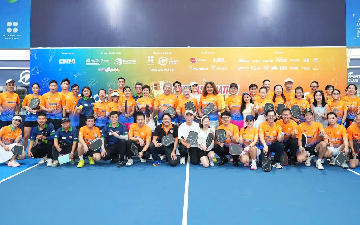 Giải pickleball UAP kết nối và sẻ chia đồng bào khó khăn