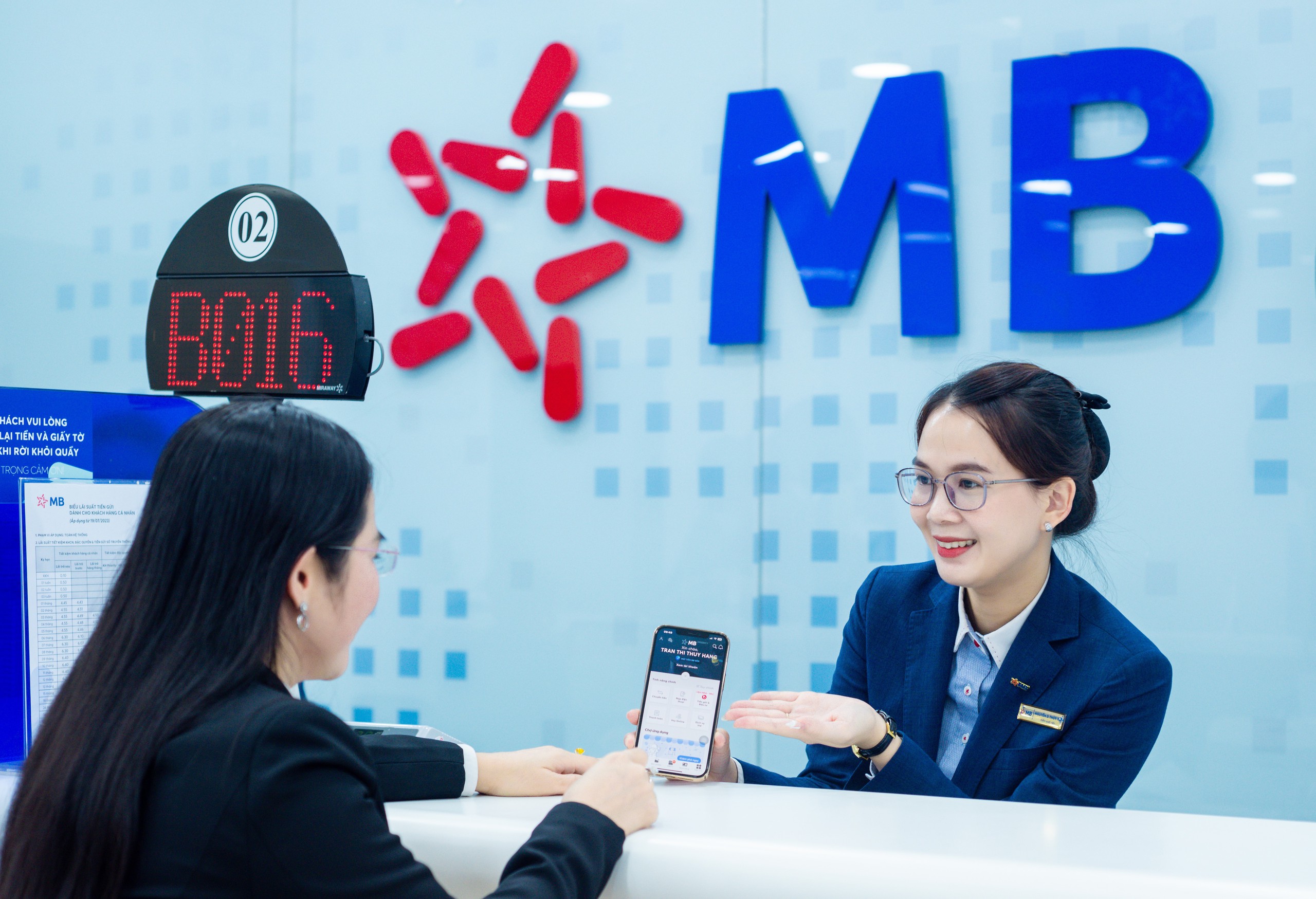 MB đạt lợi nhuận hơn 23.000 tỉ đồng sau 9 tháng, giữ vững vị thế top đầu ngành ngân hàng - Ảnh 2.